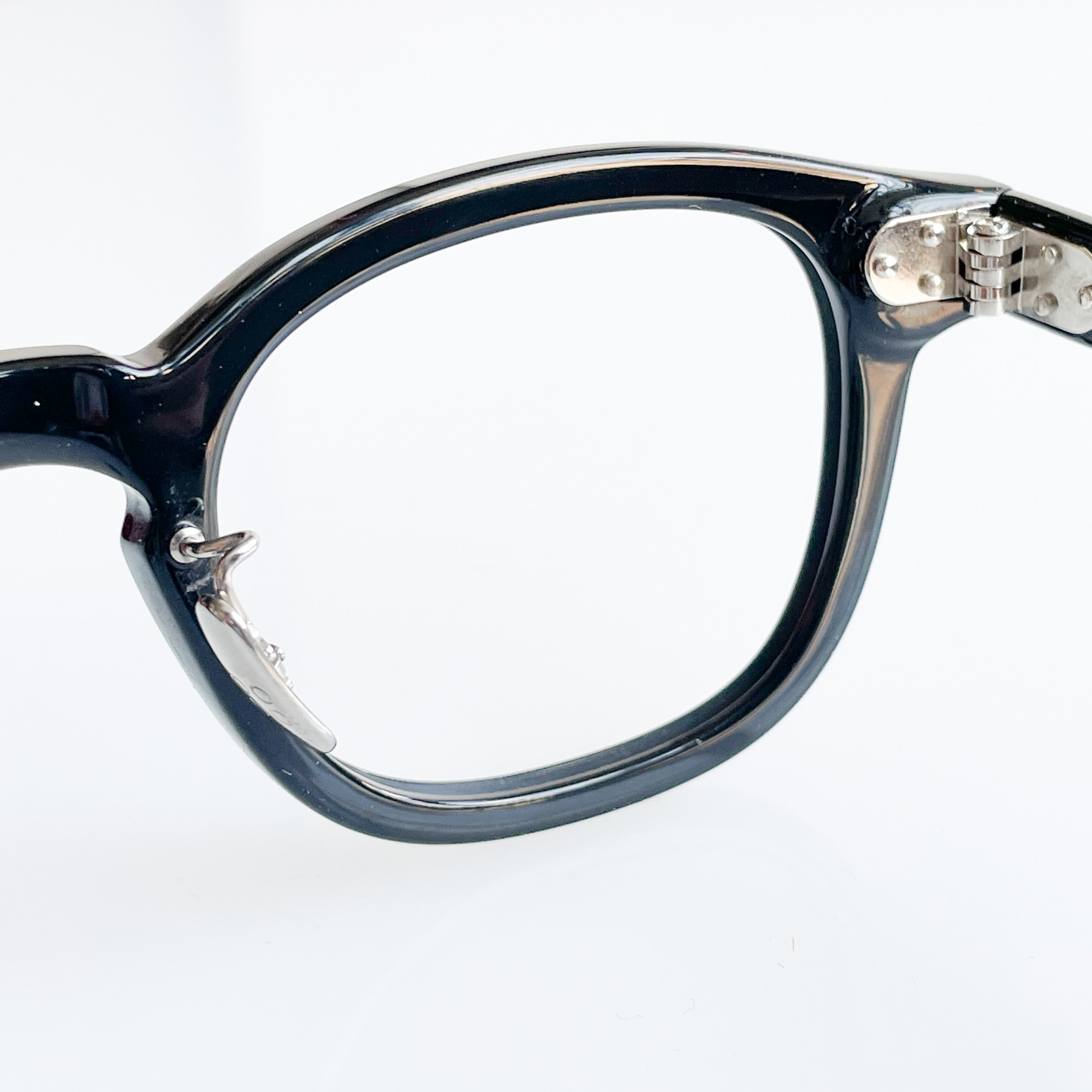 yellows-plus-leon-black-c-1-michael-caine-glasses-thick-4.JPEG