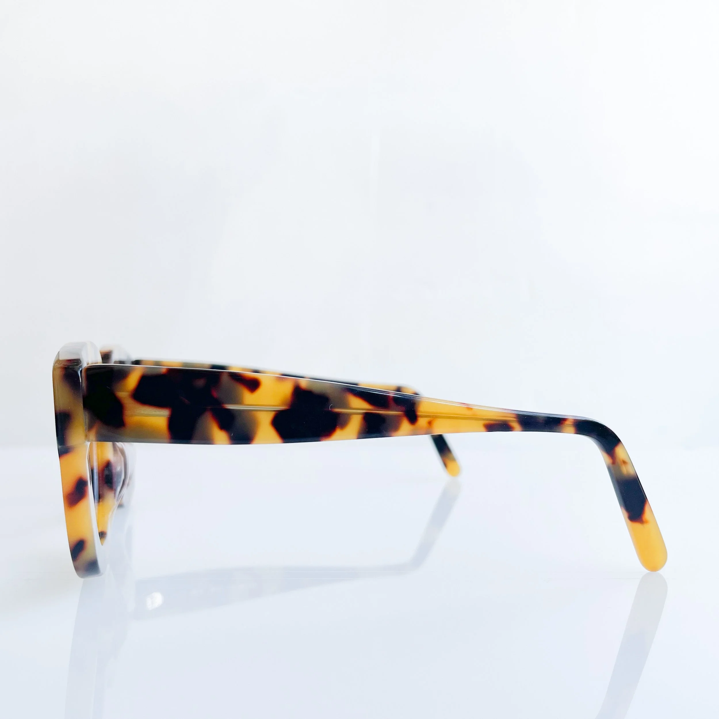 modern-legacy-bjs-eyewear-trends-2023-designers-brands-3.JPEG