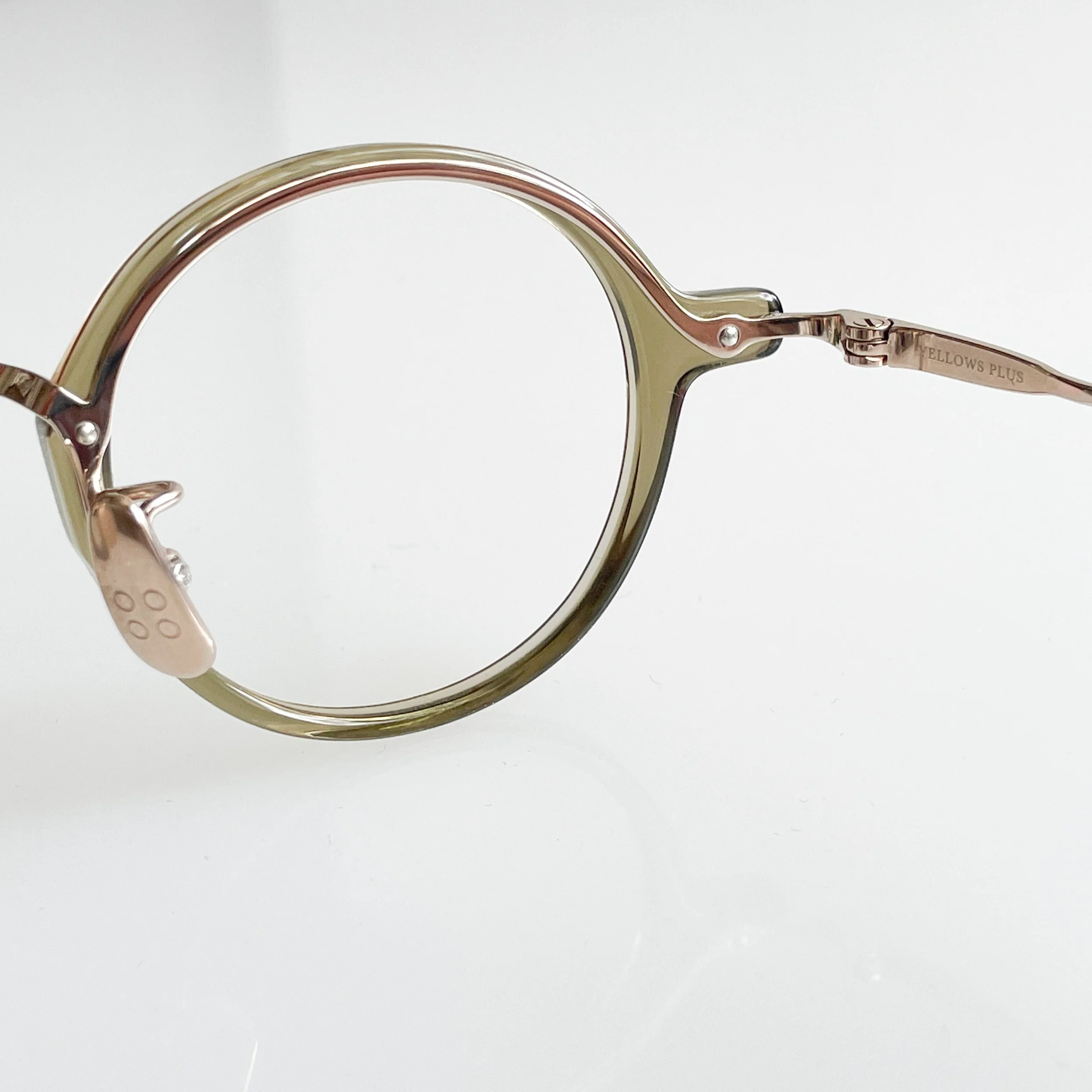 yellows-plus-ted-c284-grass-green-round-glasses-for-women-4.JPEG