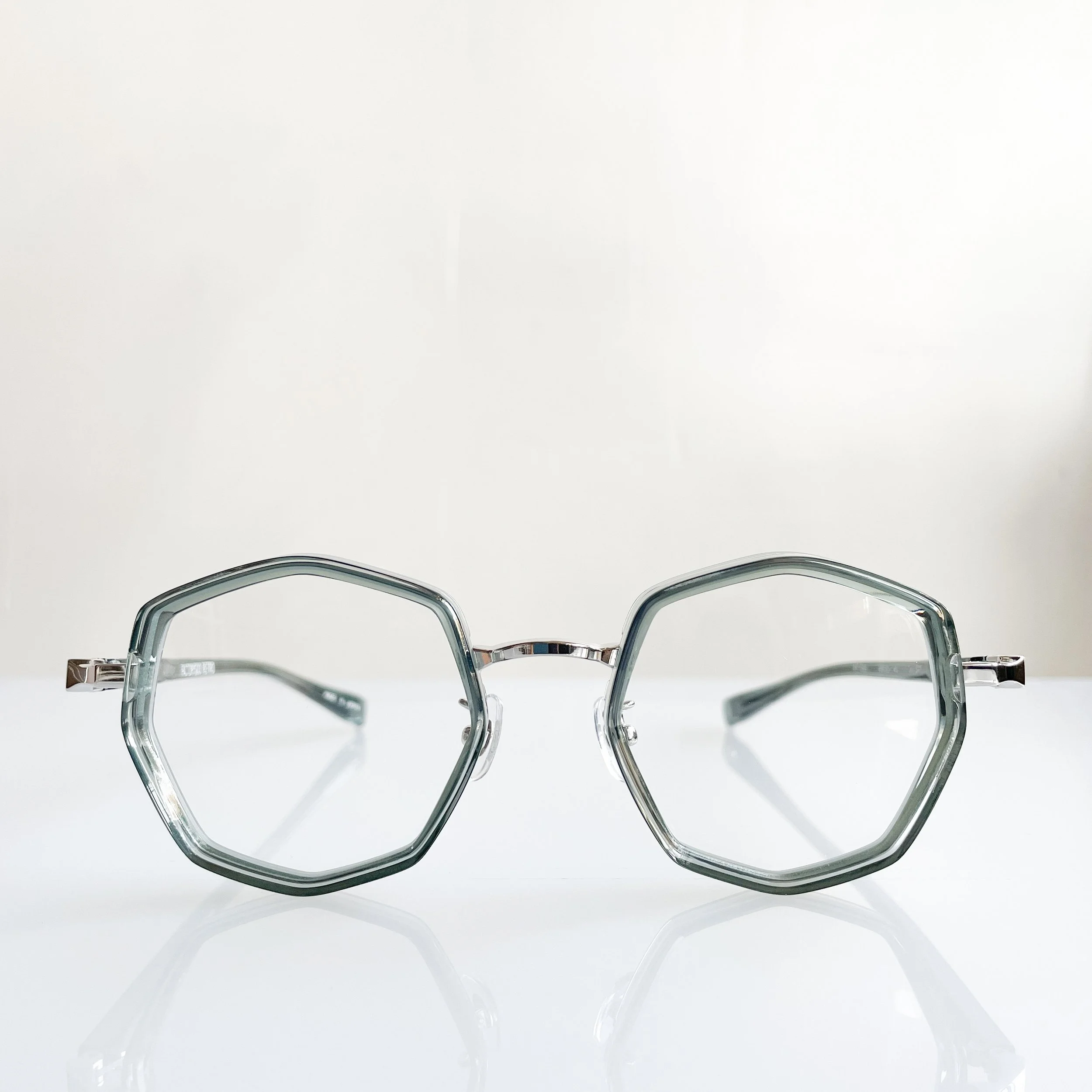factory-900-retro-rf-055-col-577-pale-green-octagonal-frames.jpg