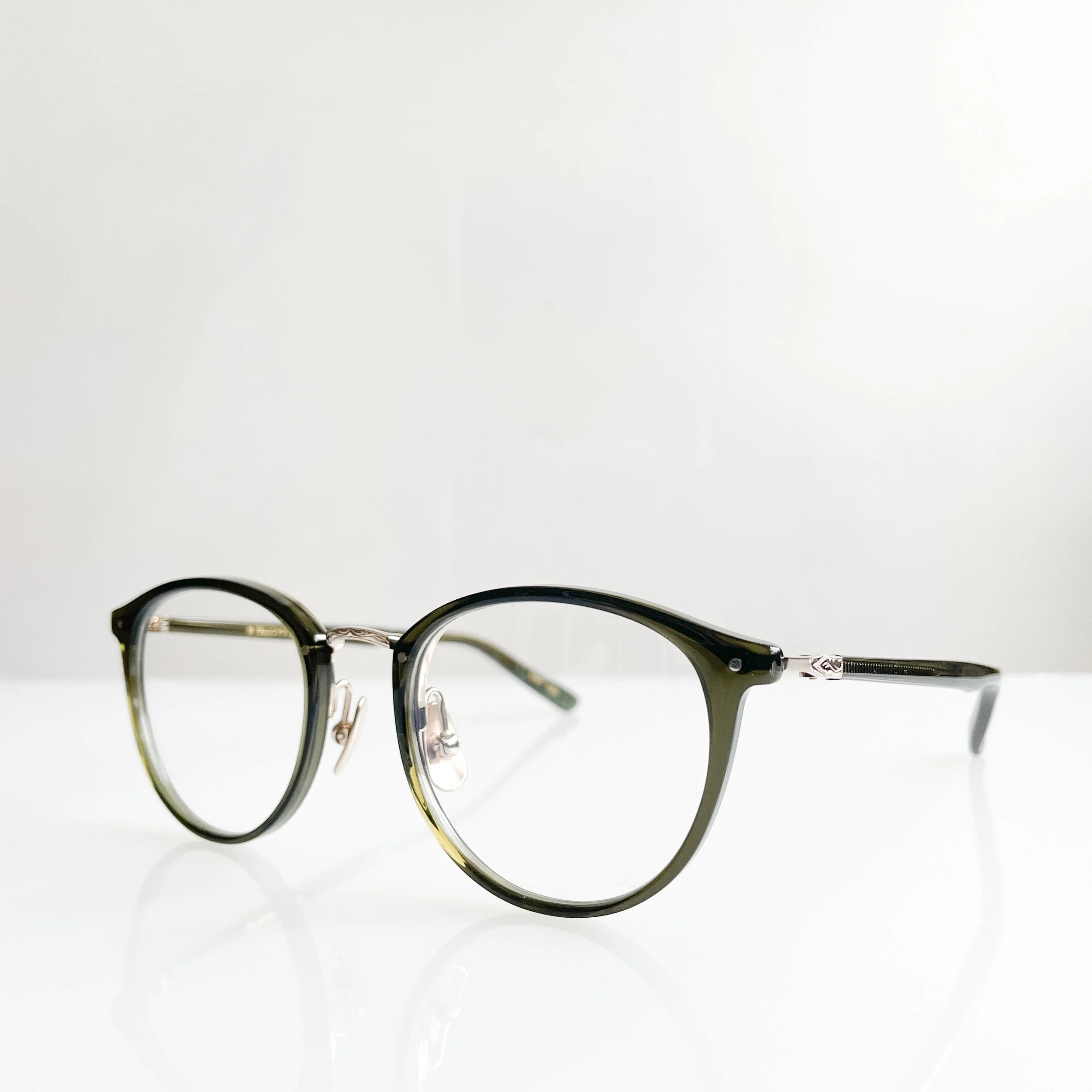 yellows-plus-nicky-c529-harrods-green-gold-elegant-eyeglass-2.jpg