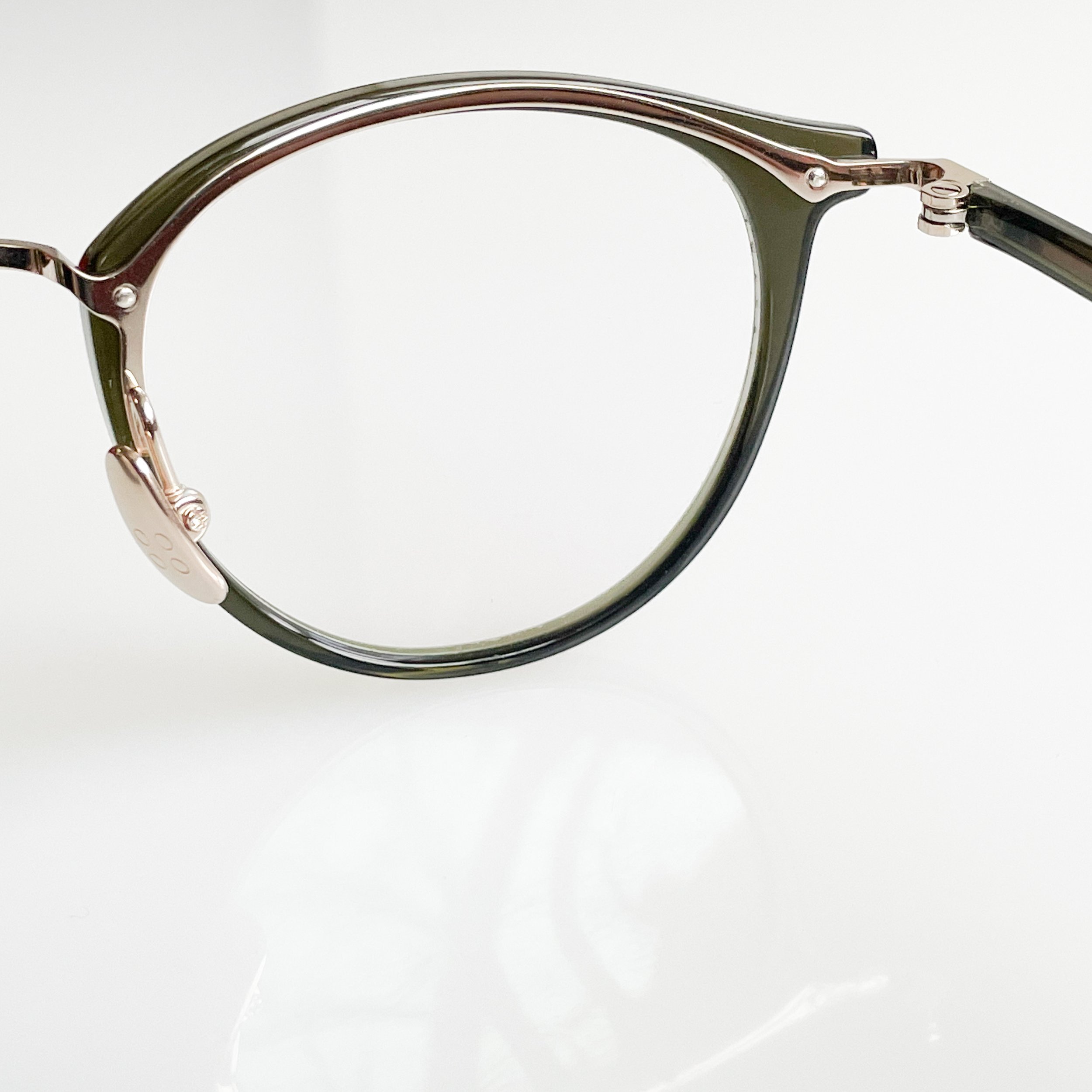 yellows-plus-nicky-c529-harrods-green-gold-elegant-eyeglass-4.jpg