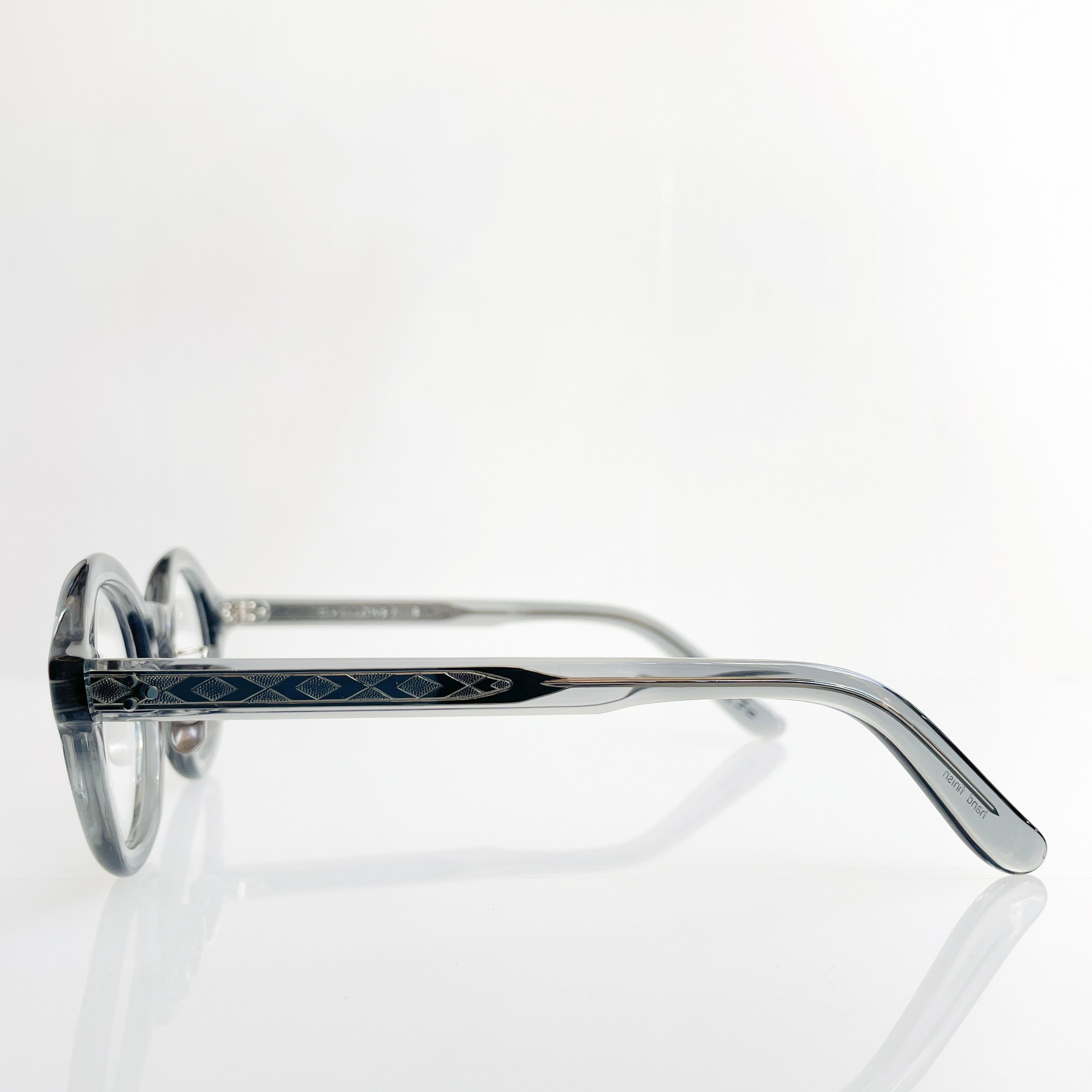 yellows-plus-richard-c491-smoky-leaf-le-corbusier-glasses-7.jpg