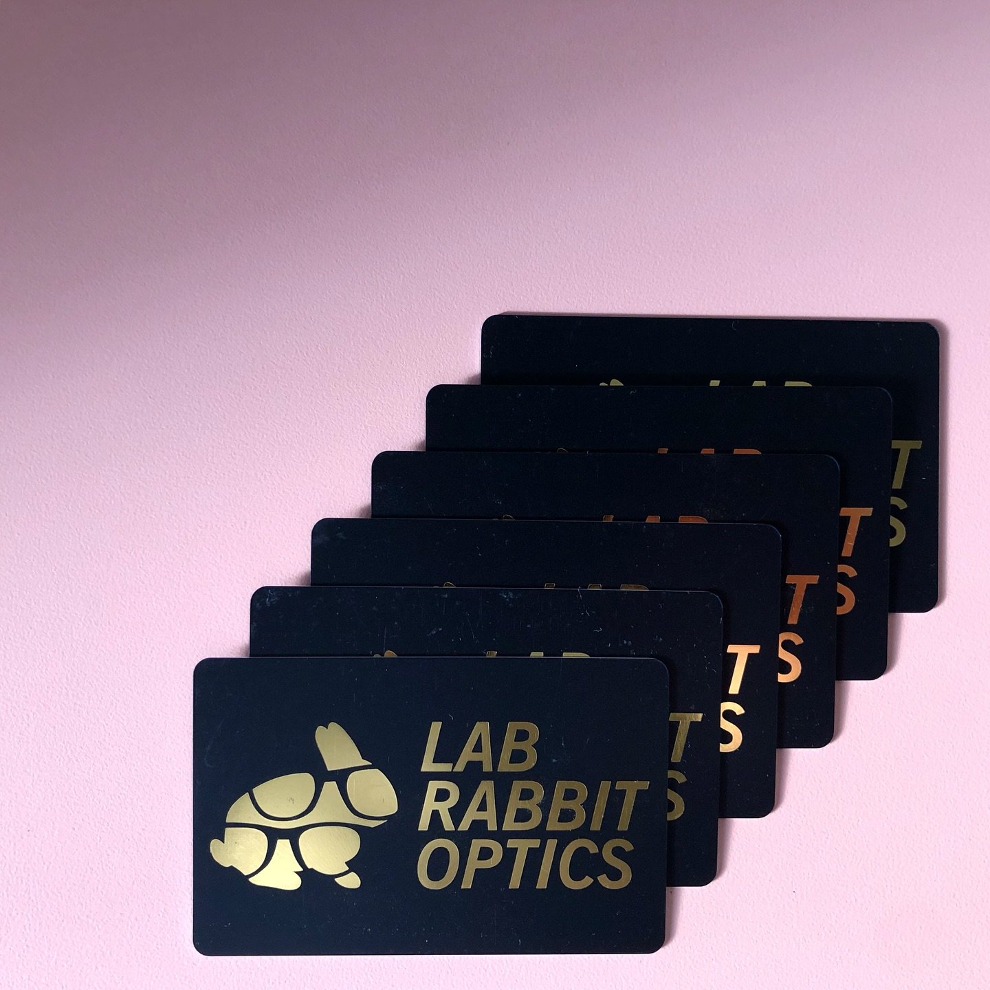 You probably have someone in your life who desperately needs new eyeglasses (or sunglasses!). Gift cards are available in both real and digital formats, in multiple denominations and can be found on my website 💁🏼&zwj;♂️💌
