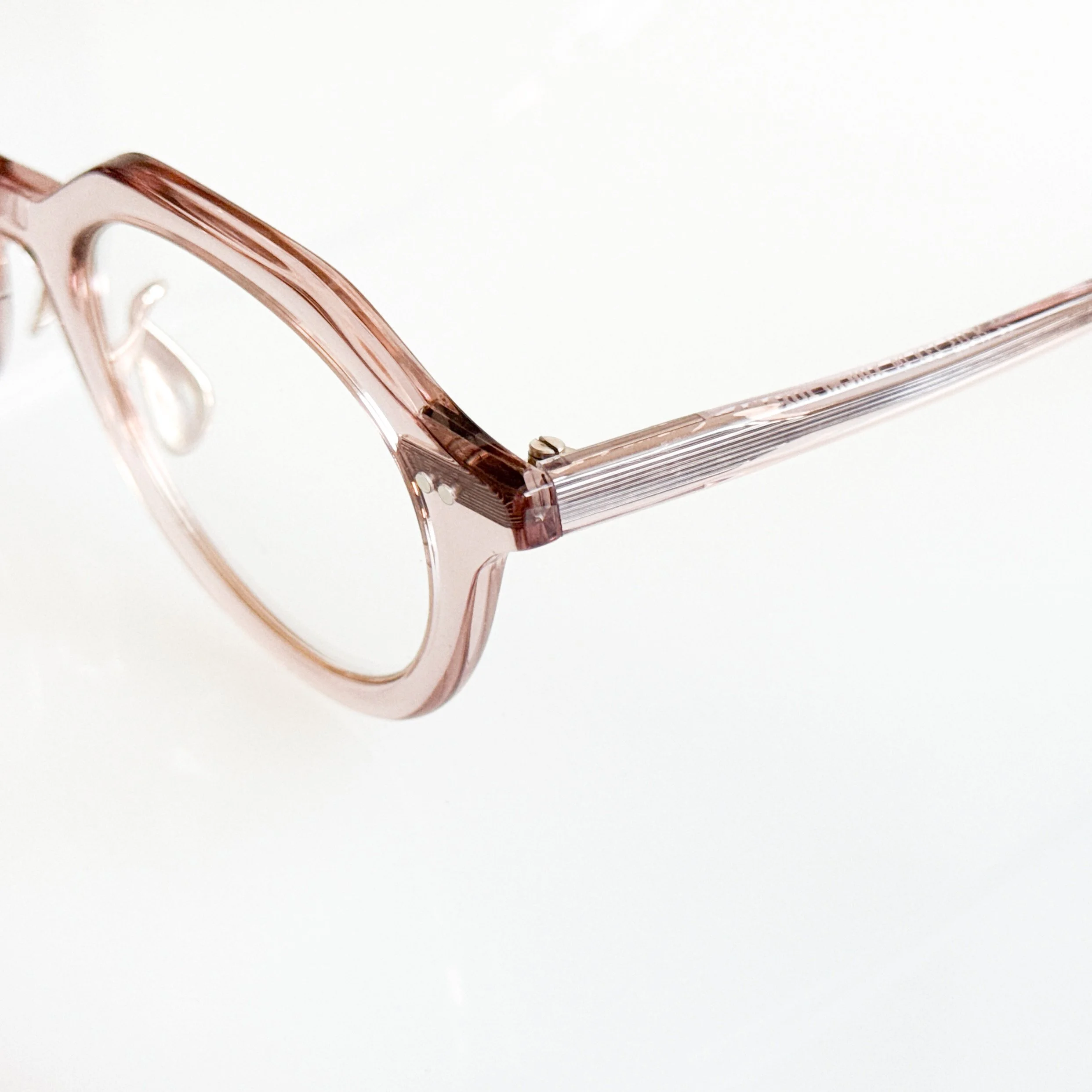 yuichi-toyama-msp-u-172-col-04-clear-red-brown-beacon-diablo-5.jpg