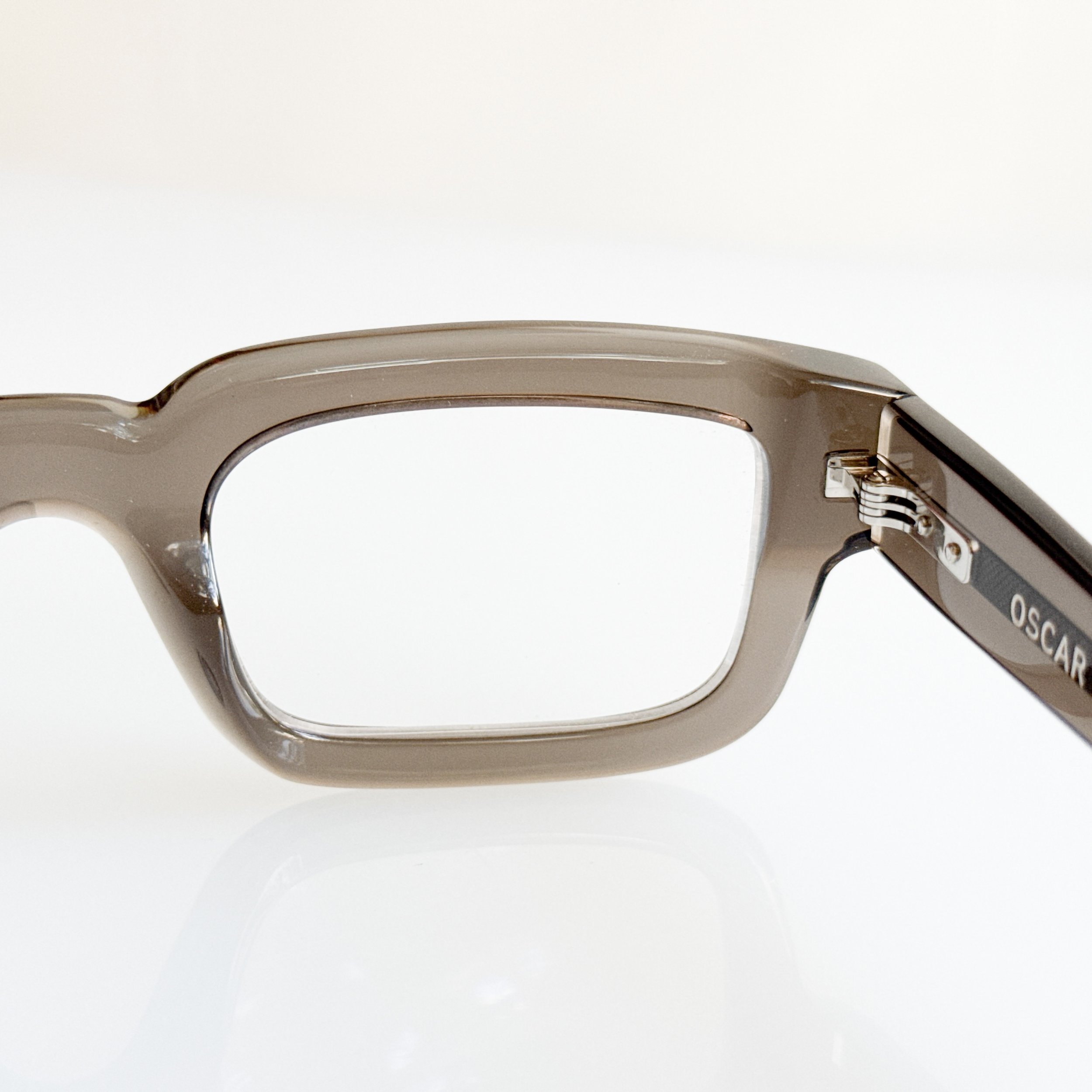 oscar-magnuson-rick-om6-smoke-wide-rectangle-glasses-men-4.jpg