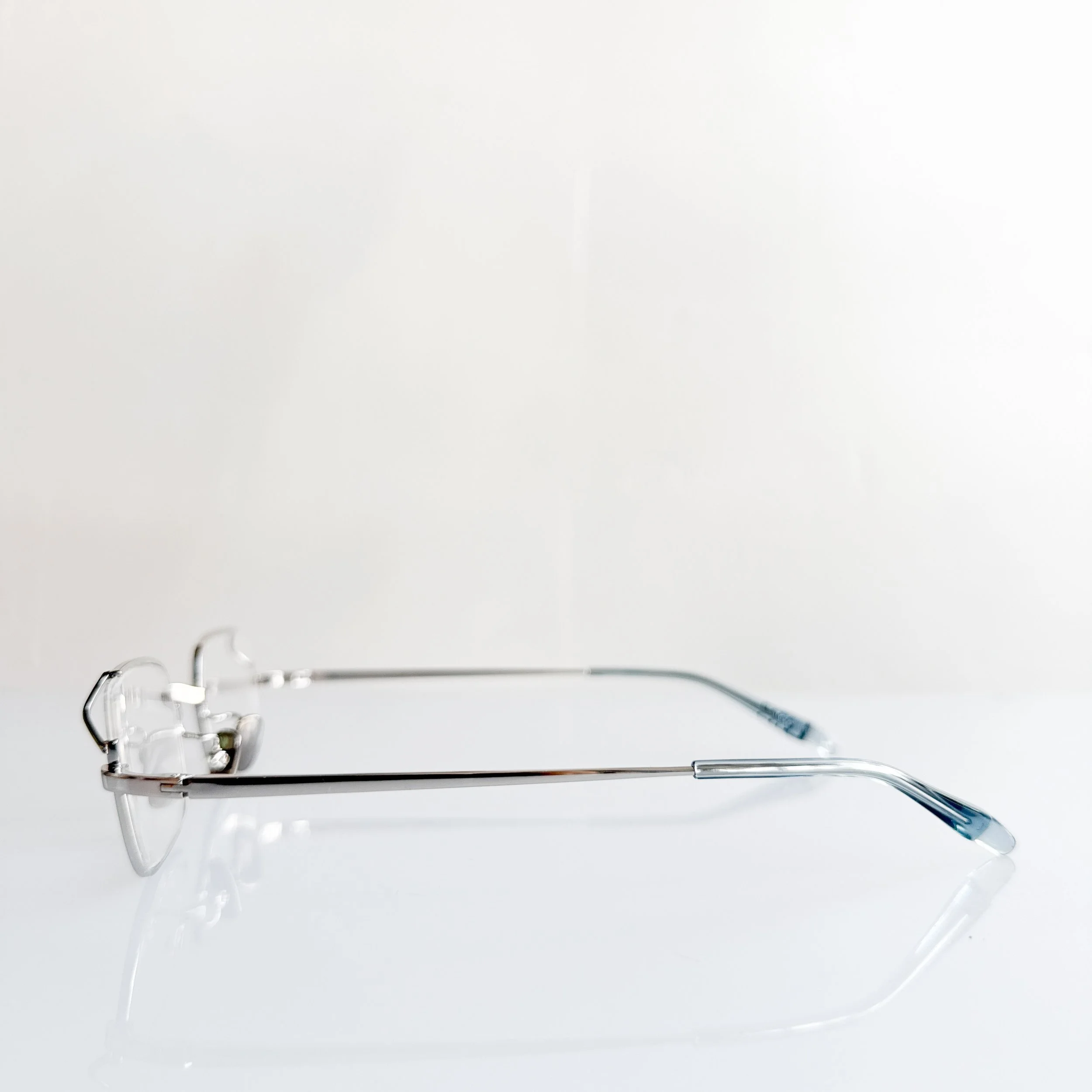 yoshinori-aoyama-ya-031-col-3-silver-blue-factory-900-frames-3.jpg
