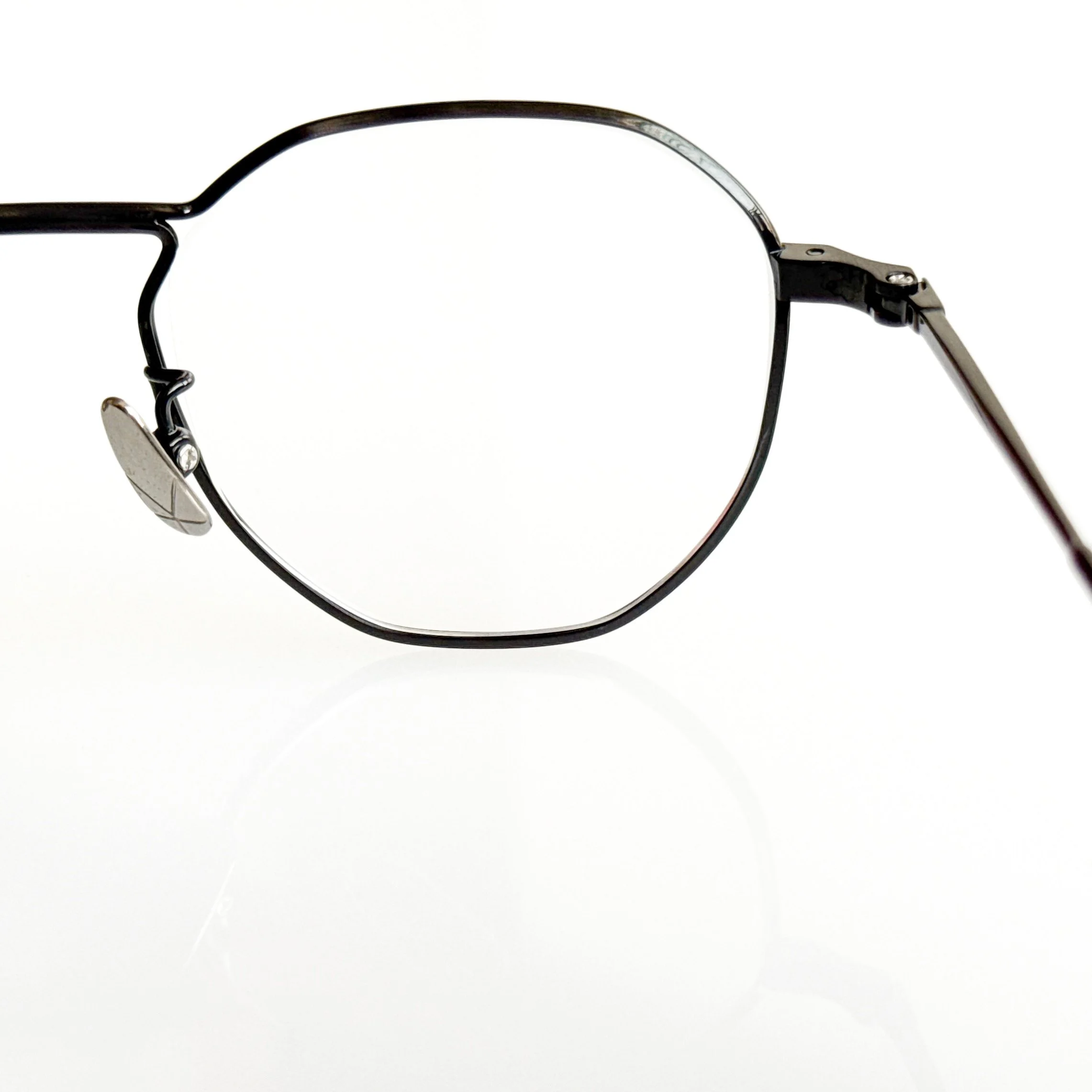 yuichi-toyama-glasses-herbert-u-108-col-20-hairline-black-7.jpg