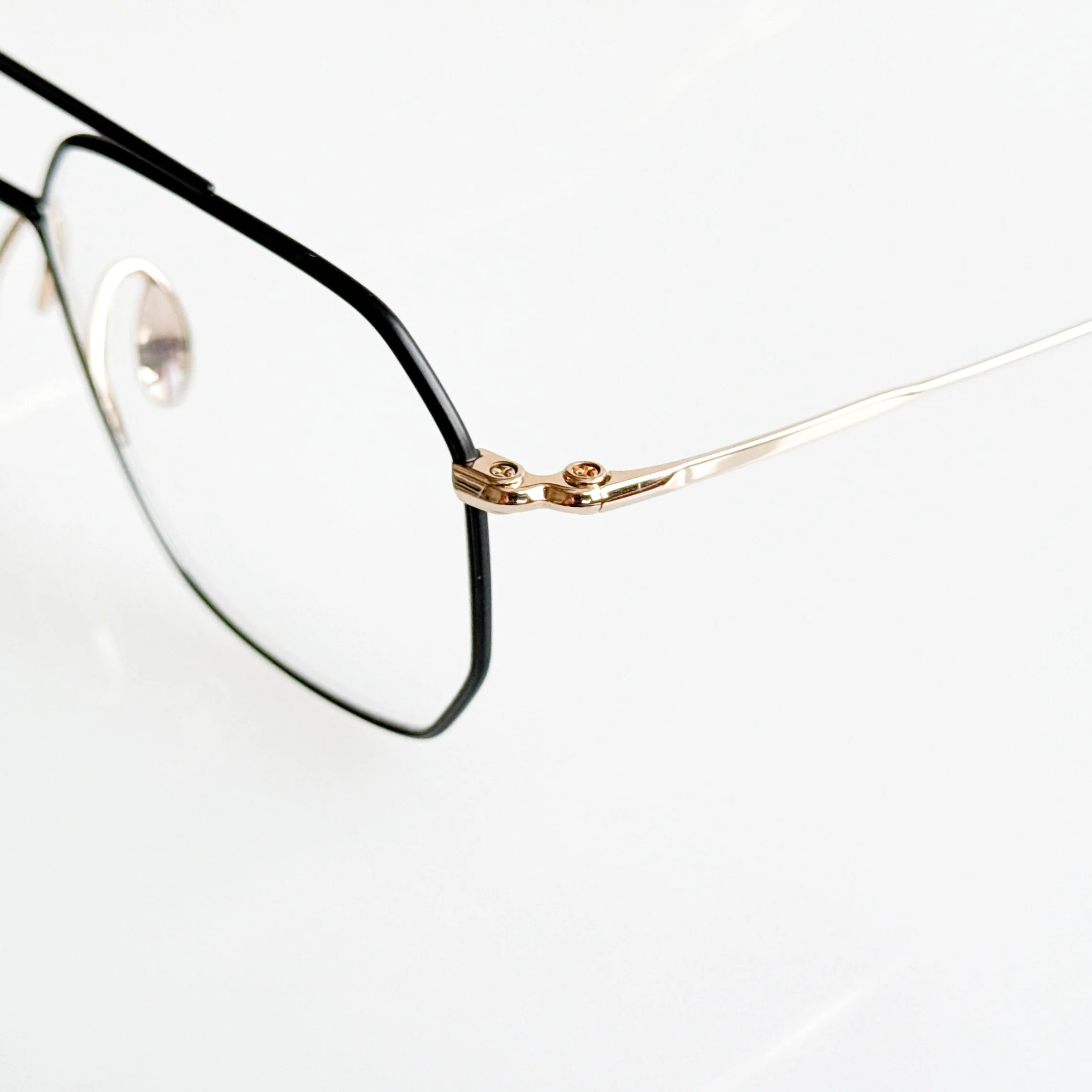yuichi-toyama-kepes-u-169-col-1-black-white-gold-aviators-5.jpg