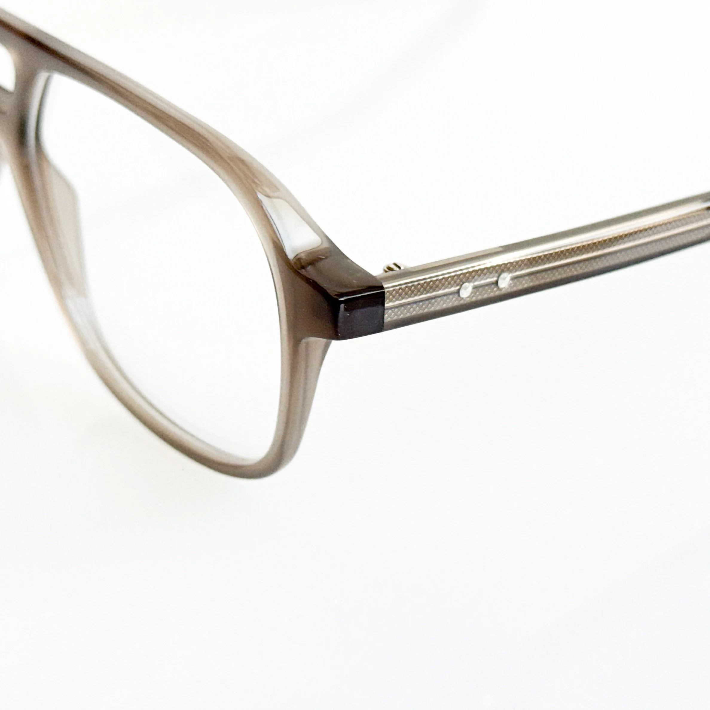 oscar-magnuson-lenny-cloud-grey-plastic-frame-pilot-glasses-5.jpg