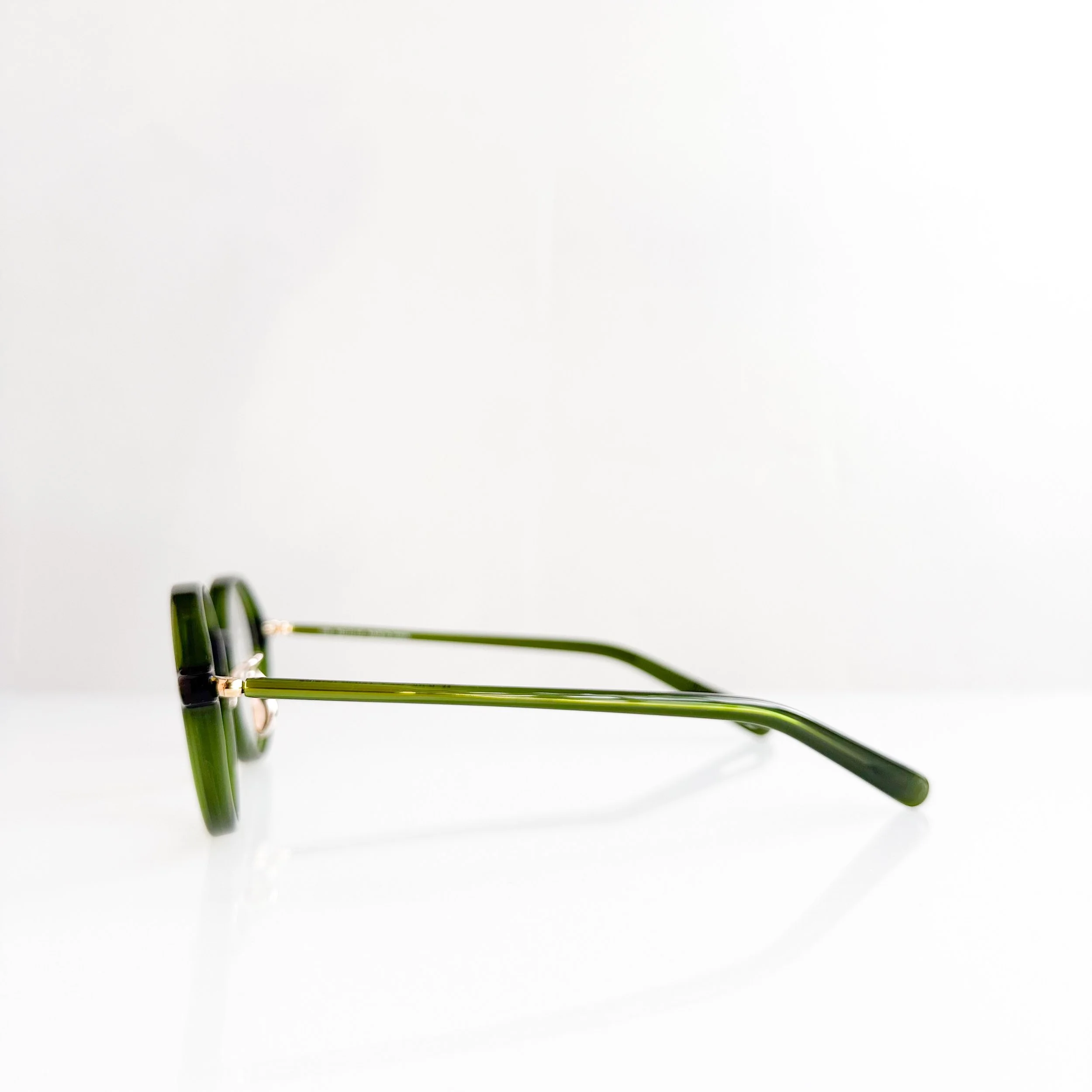 yuichi-toyama-5-beacon-xcr-u-173-col-4-dark-green-diablo-3.jpg