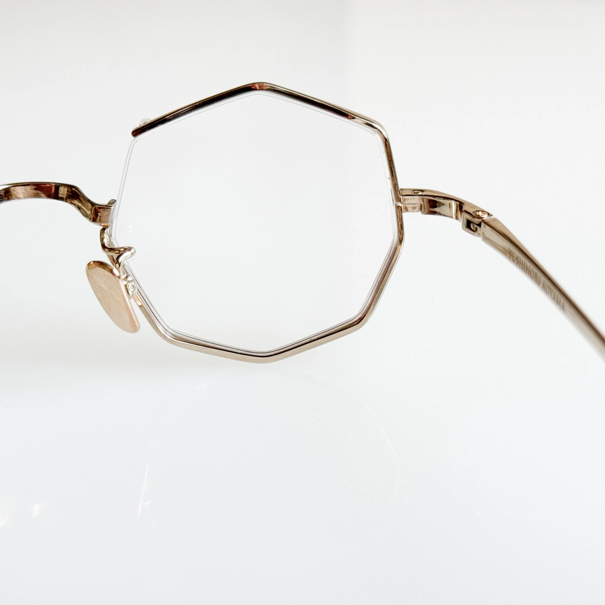 yoshinori-aoyama-ya-021-col-02-black-gold-octagon-glasses-4.jpg