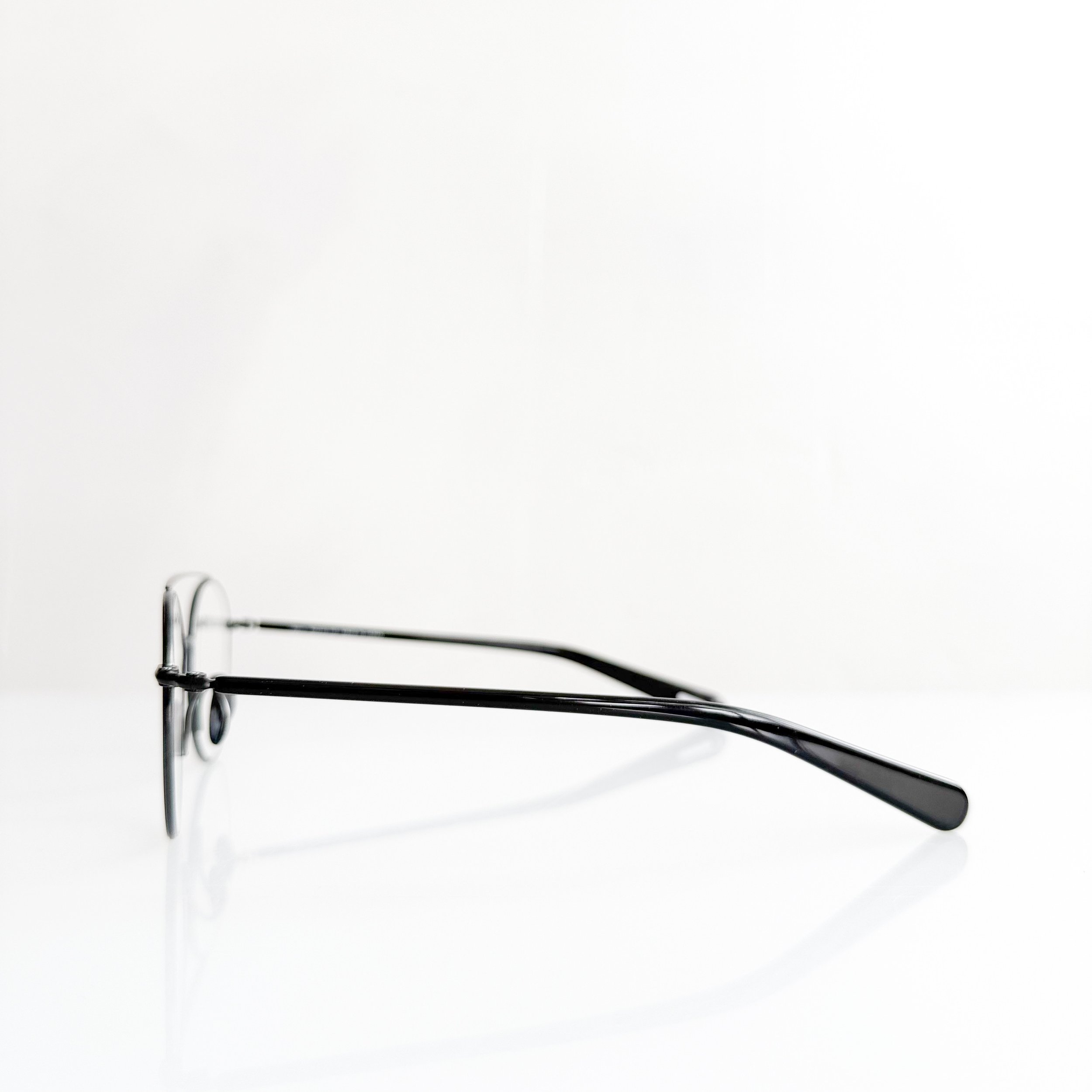 yuichi-toyama-eyewear-aaron-u-177-col-4-susu-black-chicago-3.jpg