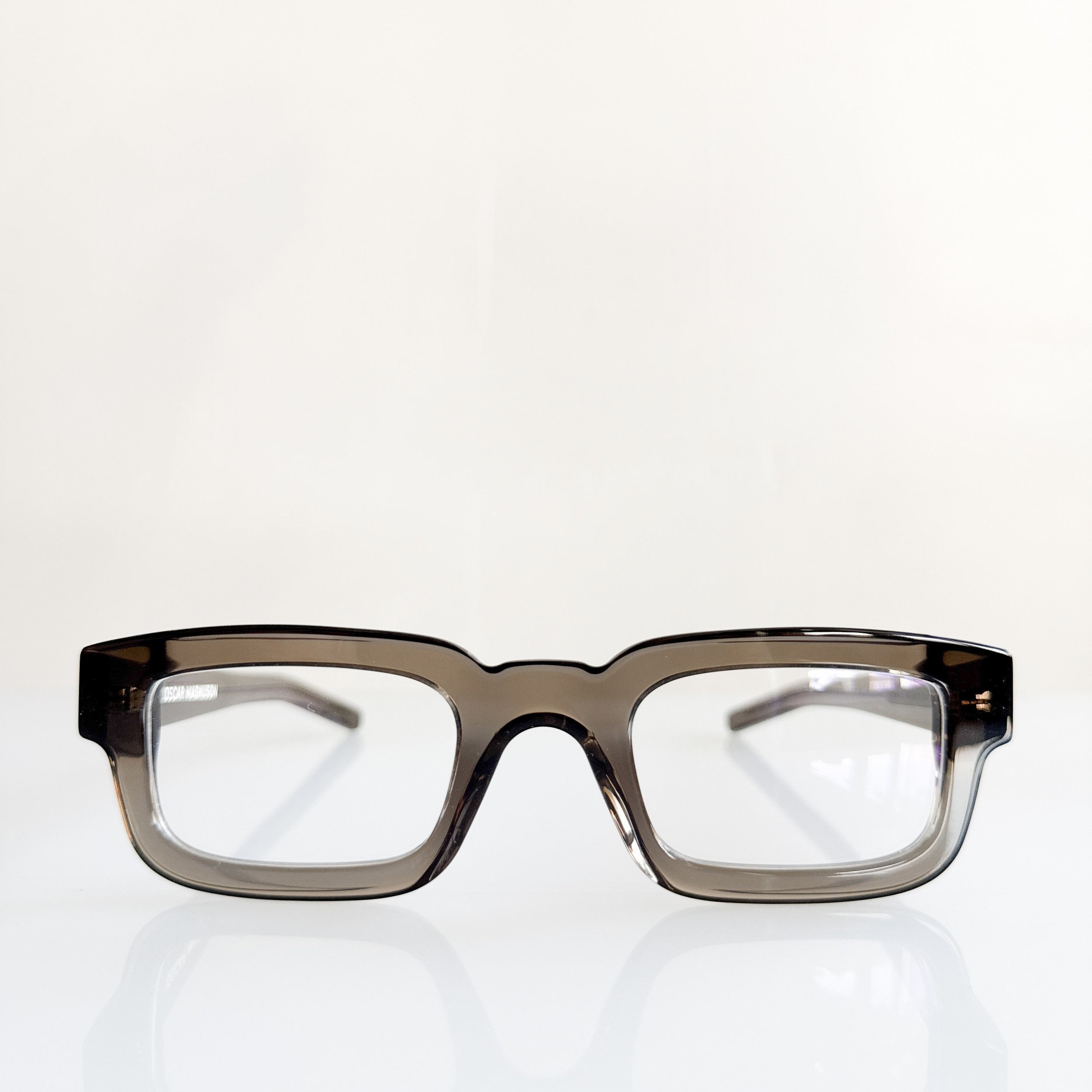 oscar-magnuson-rick-om6-smoke-wide-rectangle-glasses-men.jpg
