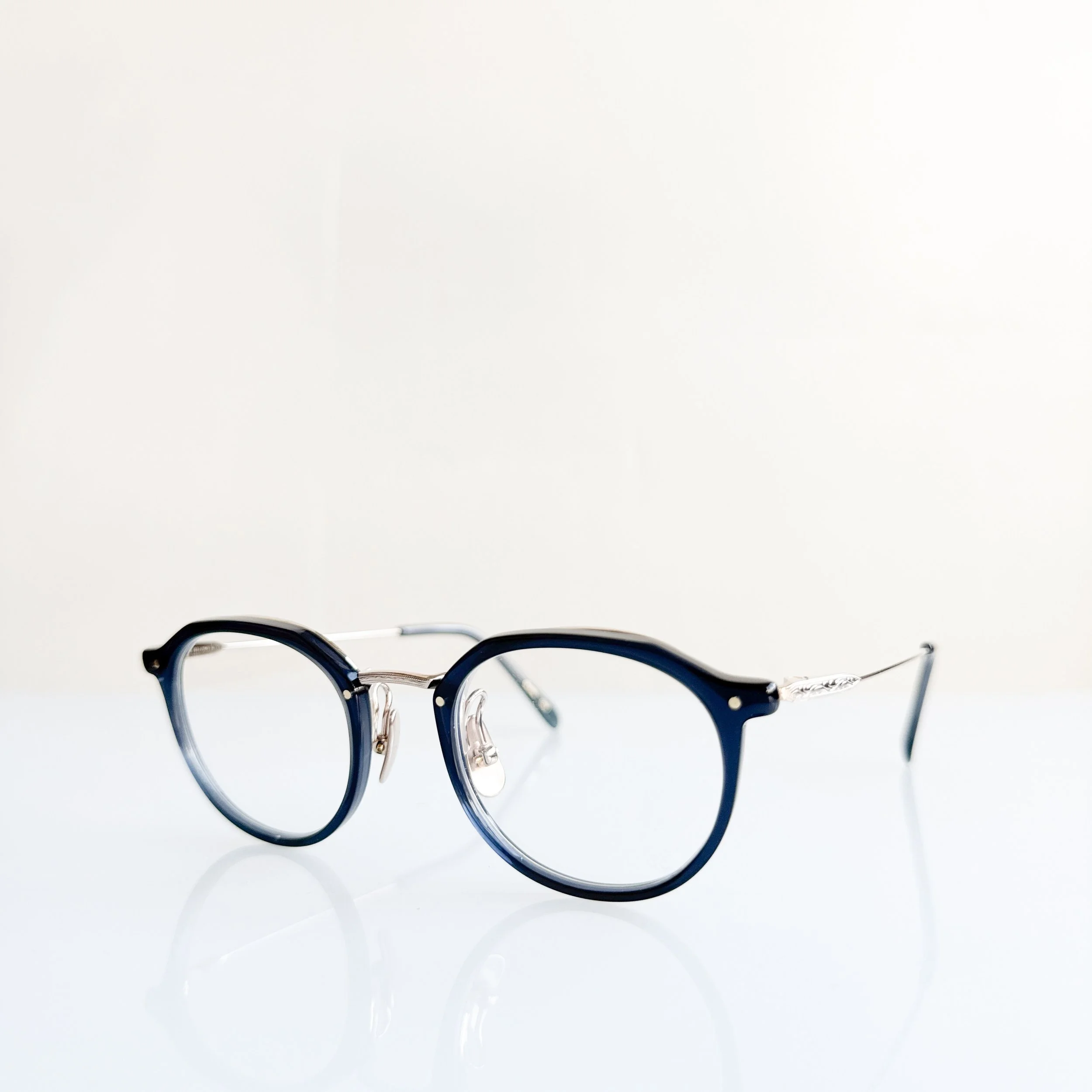 yellows-plus-gloria-c557-mid-night-blue-gold-eyewear-glasses-2.jpg