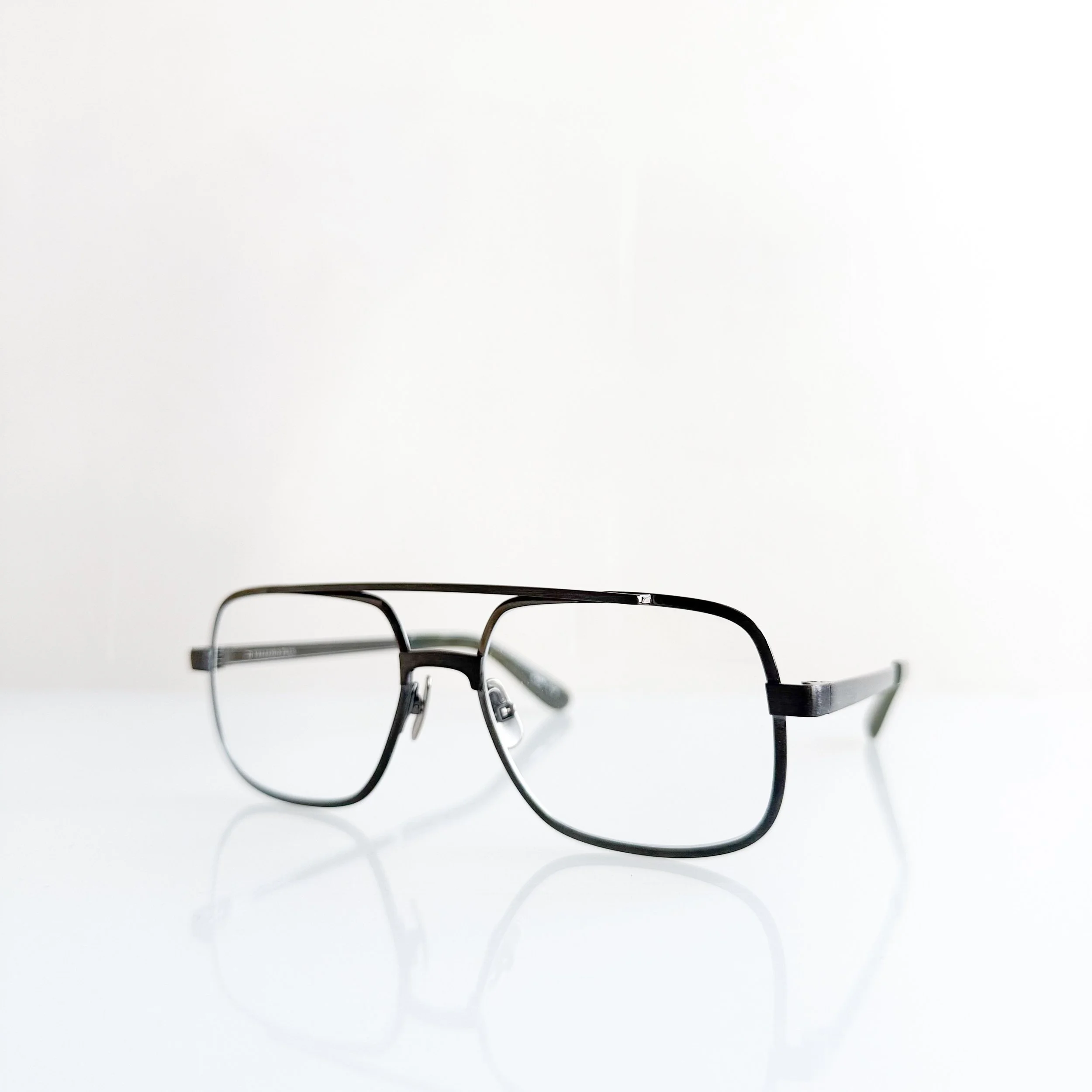 yellows-plus-blaire-c-10-gunmetal-grey-pilot-aviator-glasses-2.jpg