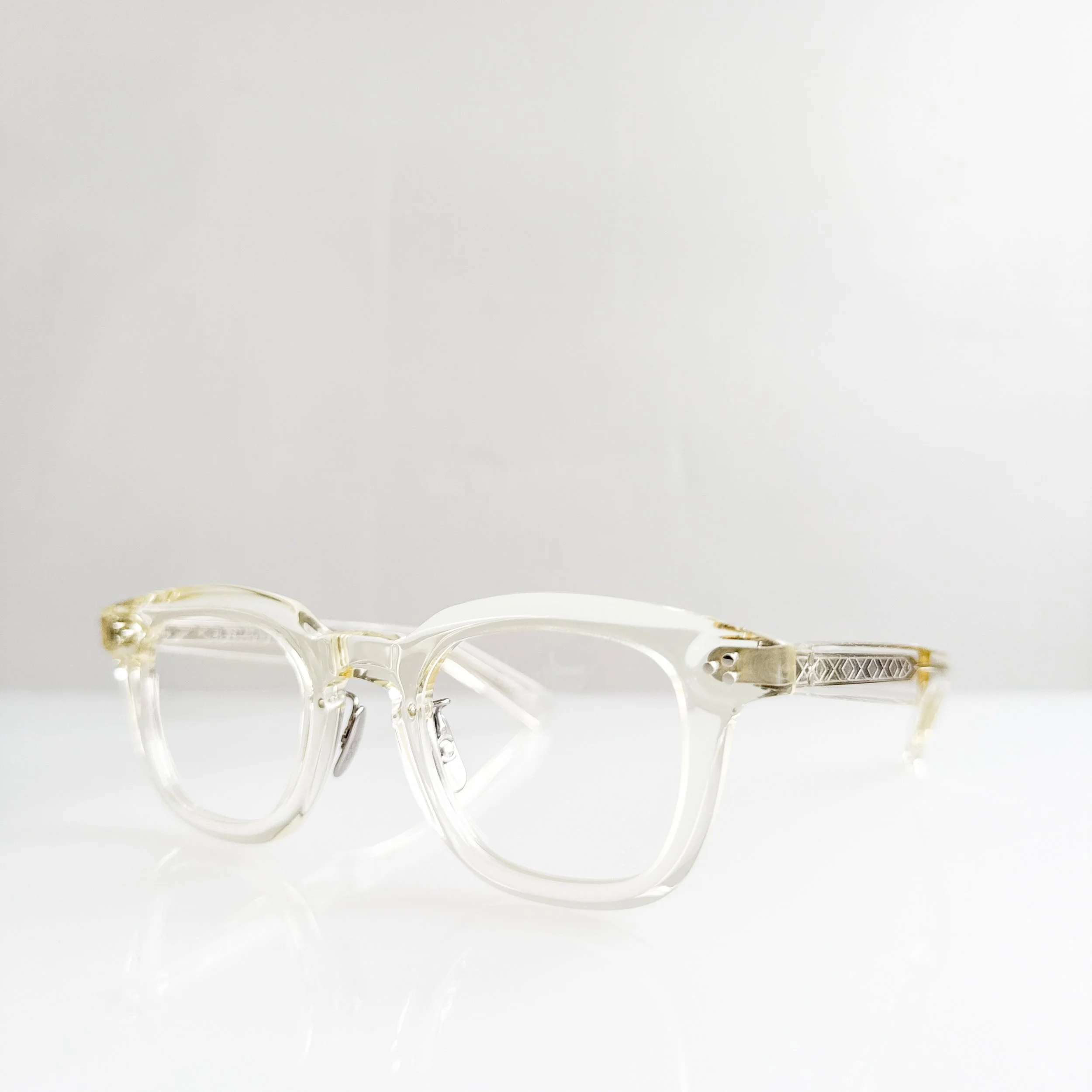 yellows-plus-newton-c566-vintage-clear-stylish-eyewear-shops-2.jpg