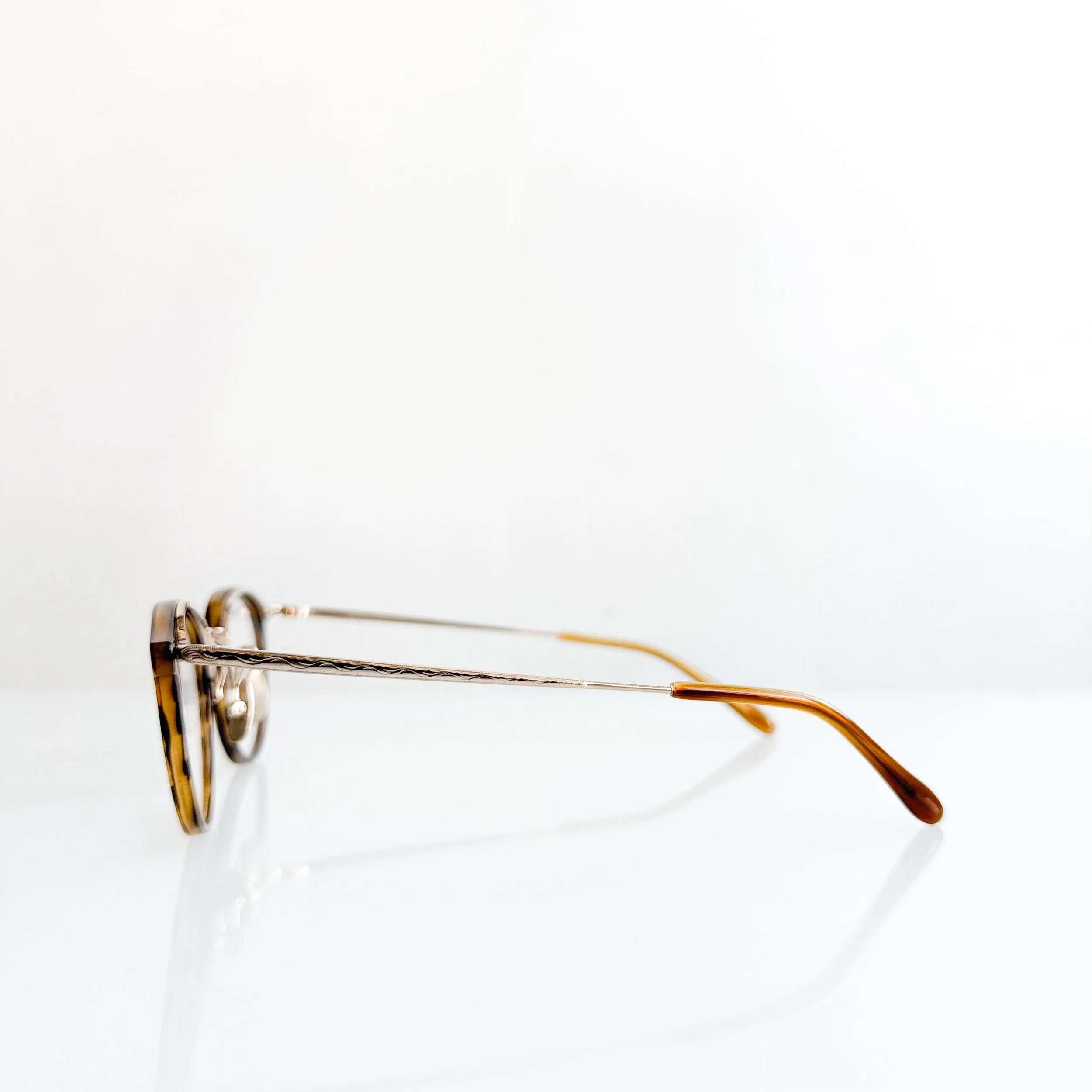 yellows-plus-kyla-c547-marron-gold-best-optician-chicago-3.jpg