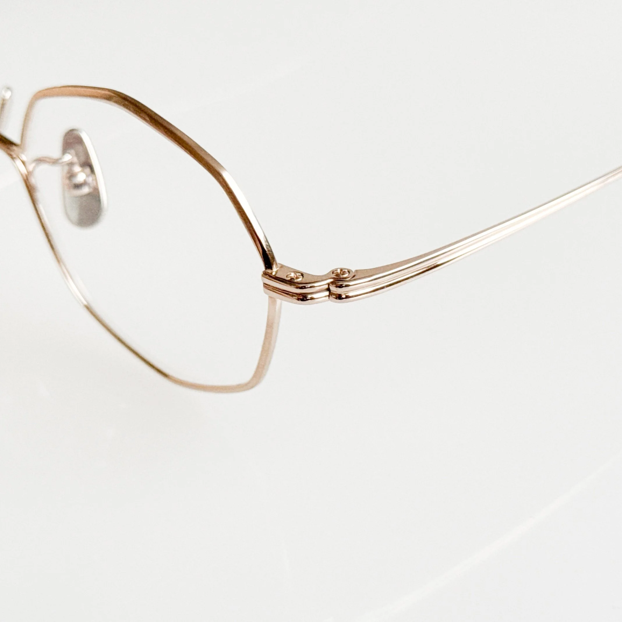 yuichi-toyama-brandt-u-147-col-3-gold-octagonal-glasses-7.jpg
