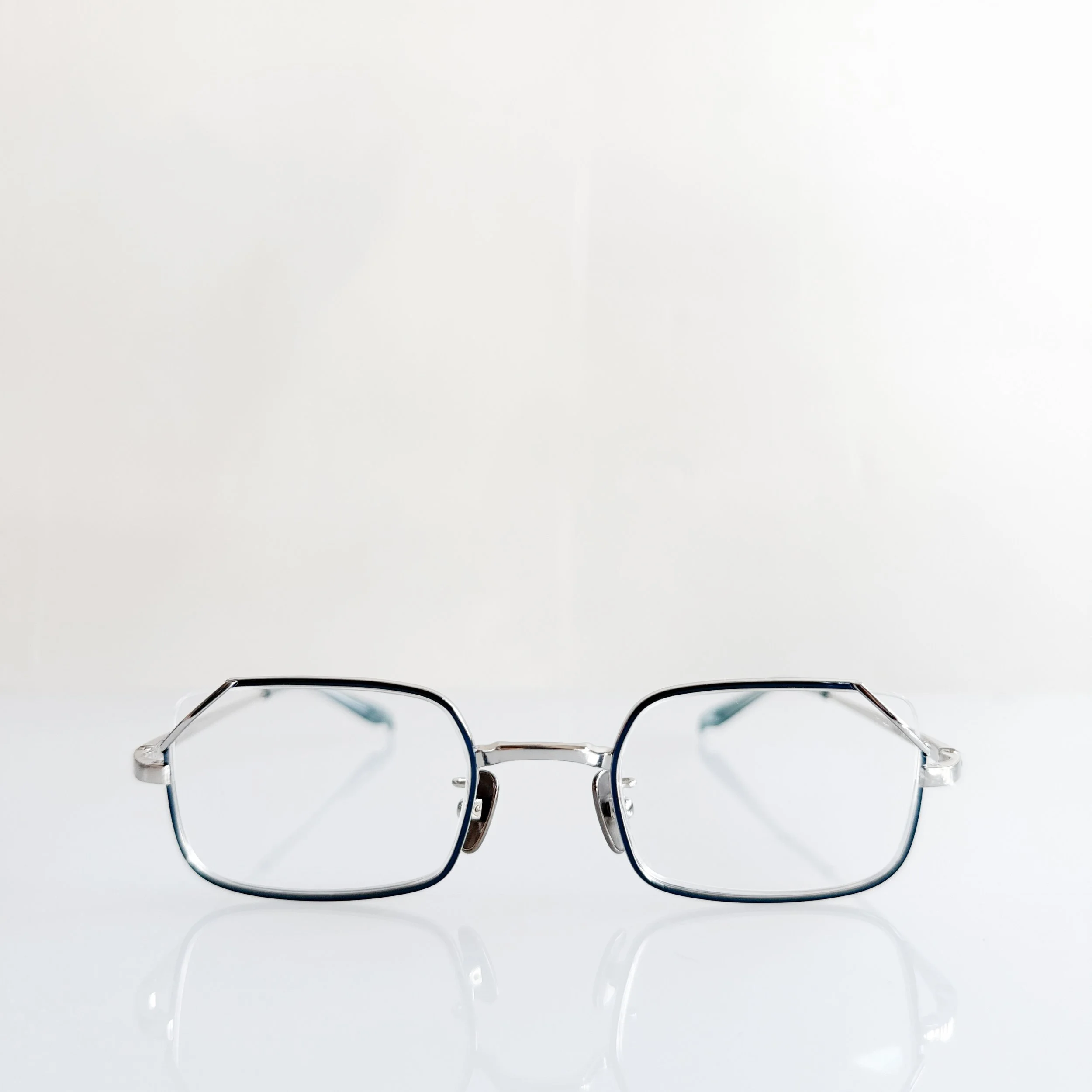 yoshinori-aoyama-ya-031-col-3-silver-blue-factory-900-frames.jpg