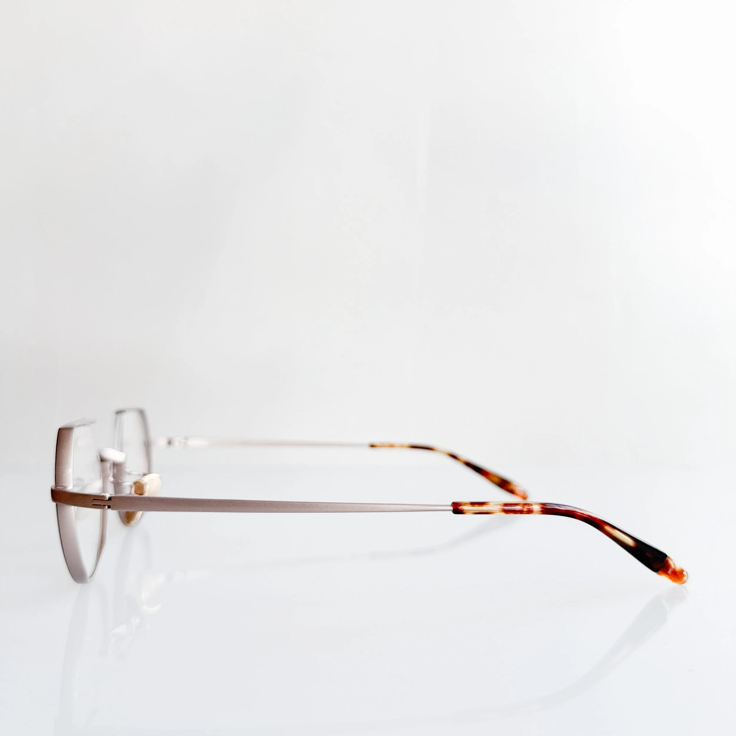 yoshinori-aoyama-ya-022-col-2-brown-beige-matte-gold-glasses-3.jpg