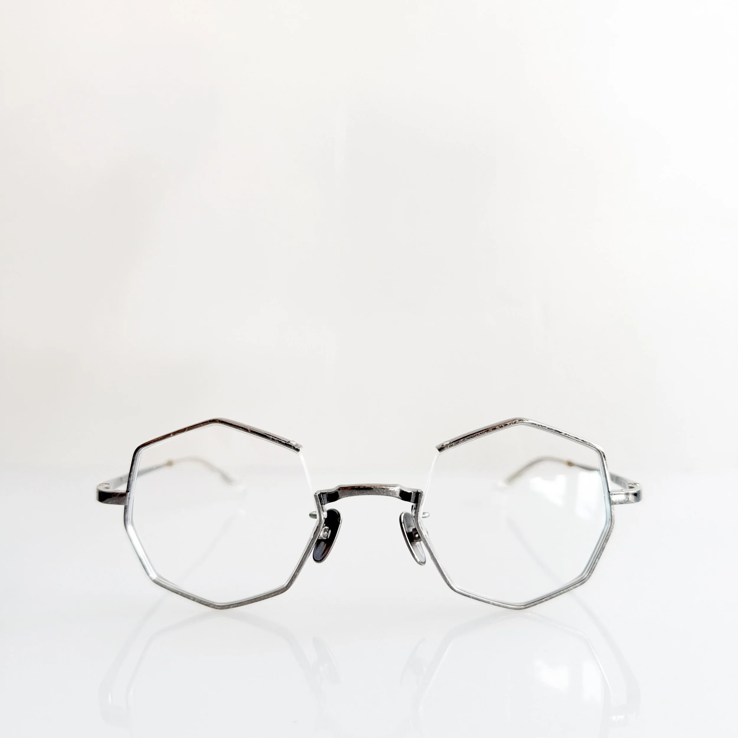 yoshinori-aoyama-ya-021-col-damage-silver-octagonal-glasses-2.jpg