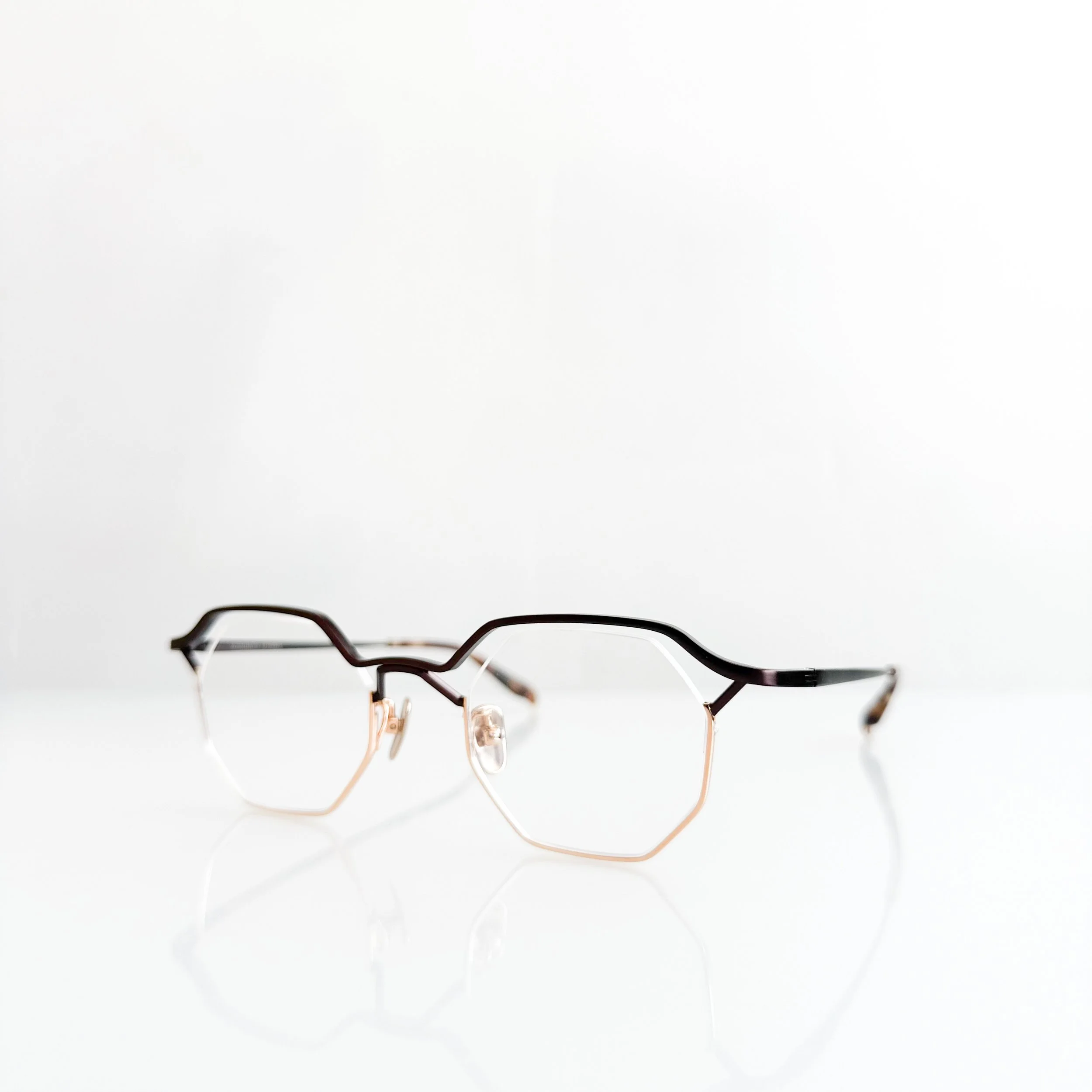 yoshinori-aoyama-ya-013-col-4-brown-gold-independent-eyewear-2.jpg