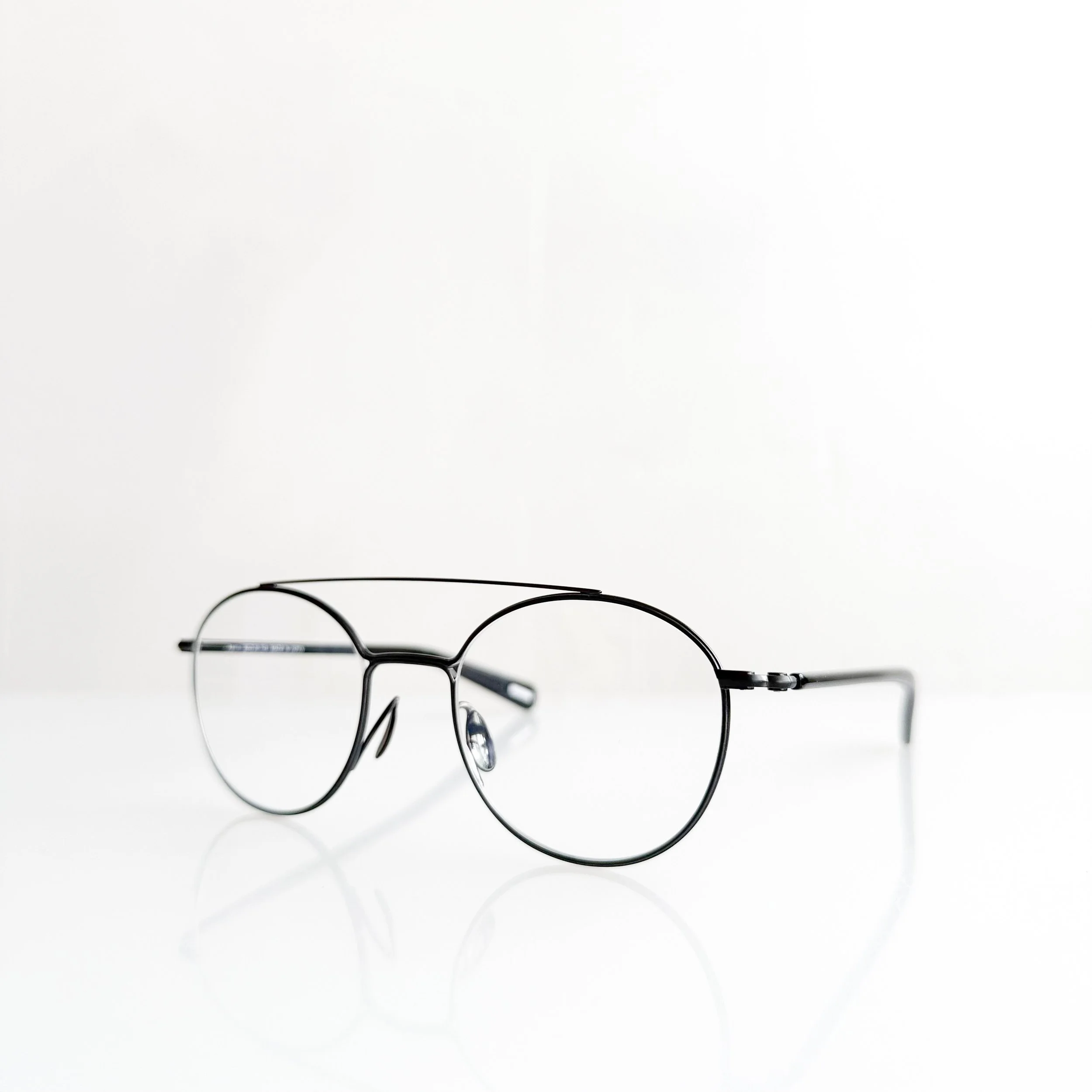 yuichi-toyama-eyewear-aaron-u-177-col-4-susu-black-chicago-2.jpg