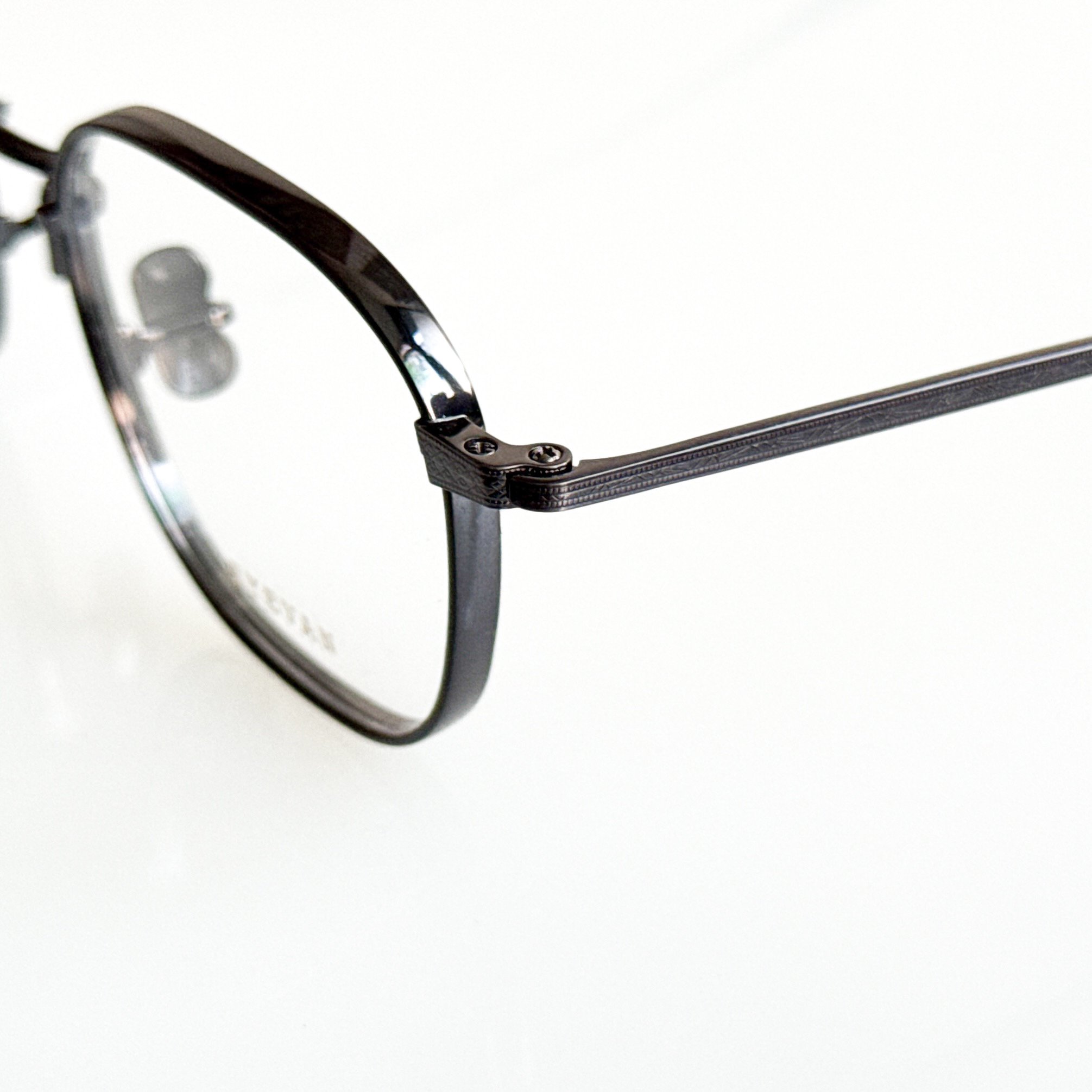 eyevan-7285-minotaur-gnbk-c-where-to-buy-japanese-eyeglasses-6.jpg