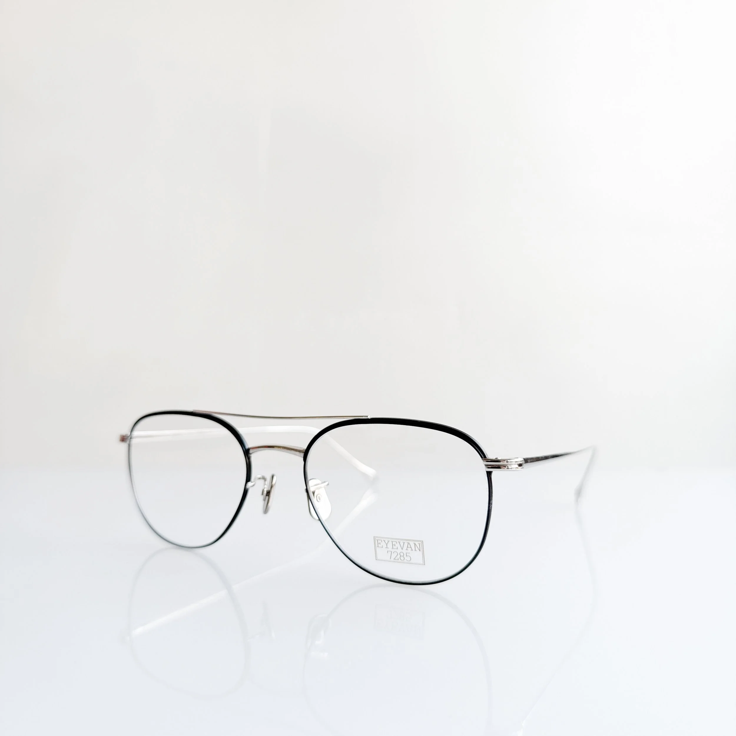 eyevan-7285-149-c805800-silver-high-quality-glasses-chicago-3.jpg