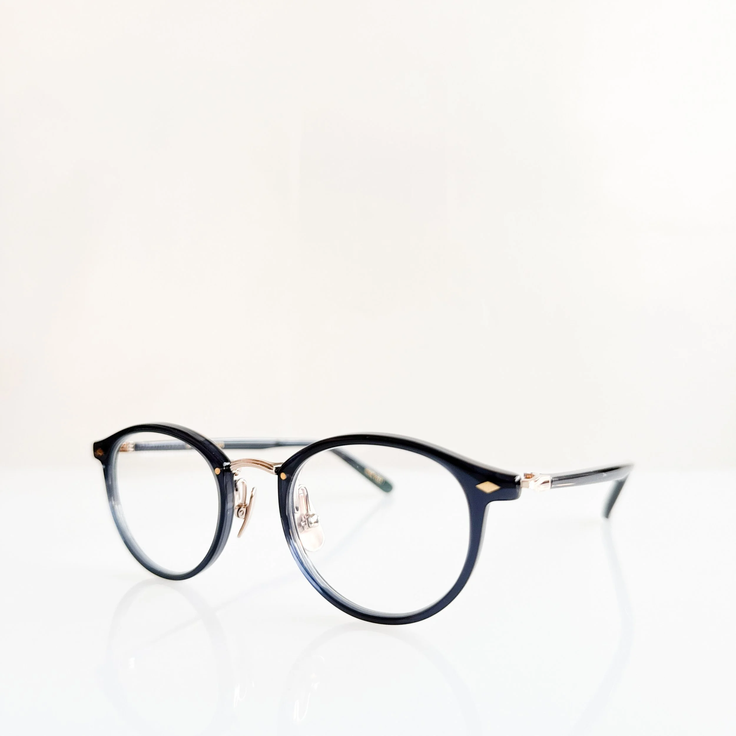 yellows-plus-selina-c557-mid-night-blue-gold-gen-z-glasses-2.jpg
