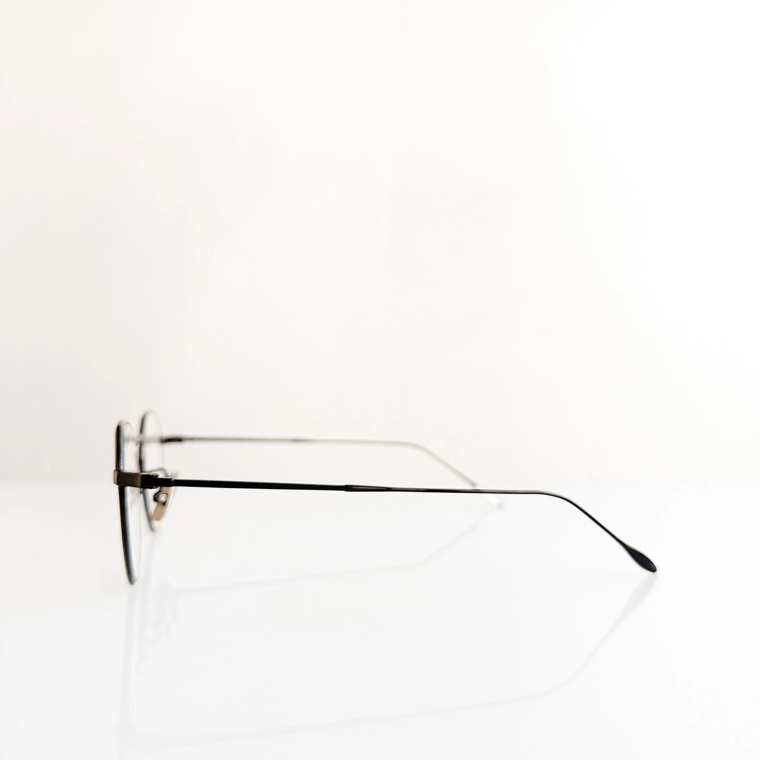 yuichi-toyama-glasses-herbert-u-108-col-20-hairline-black-6.jpg