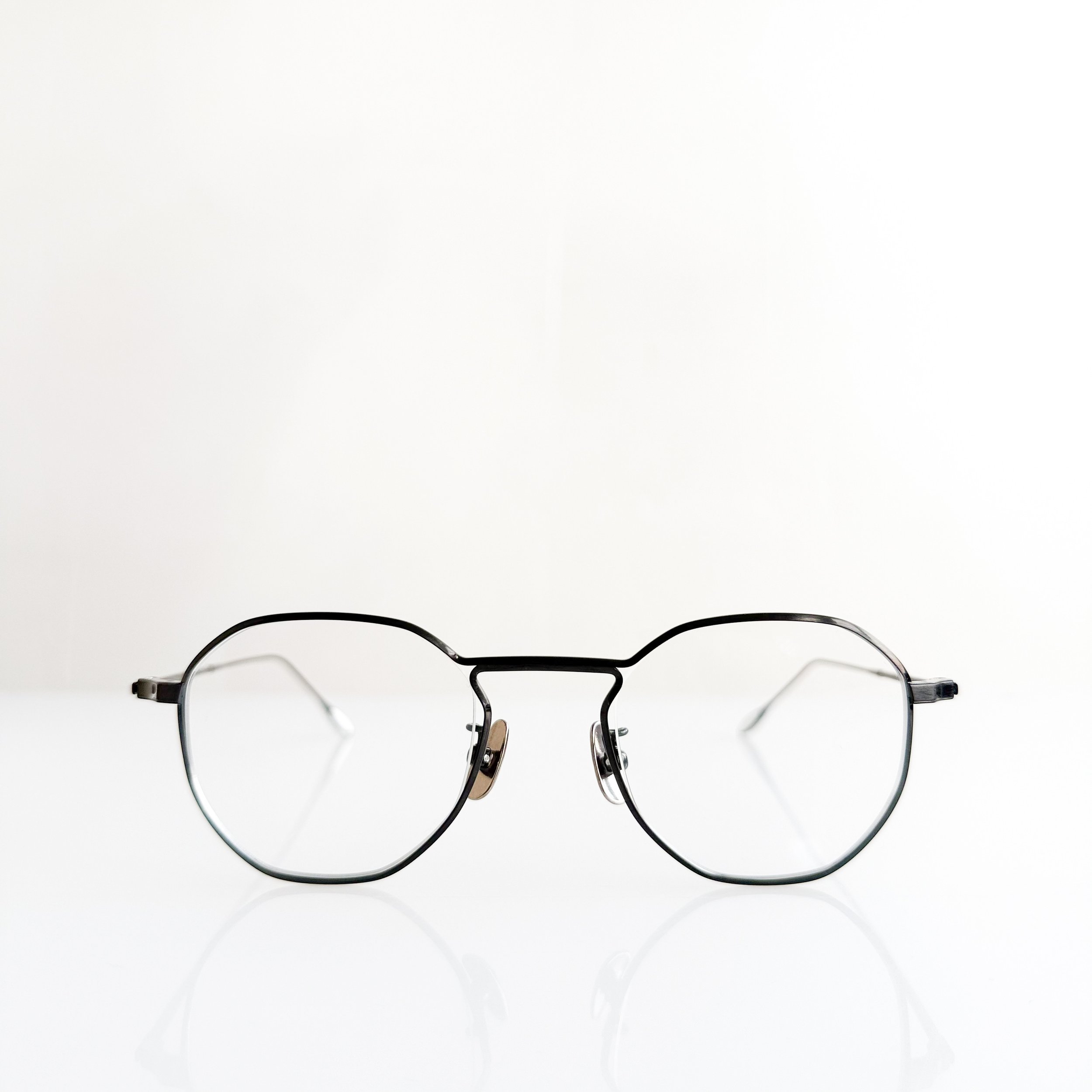 yuichi-toyama-glasses-herbert-u-108-col-20-hairline-black-4.jpg