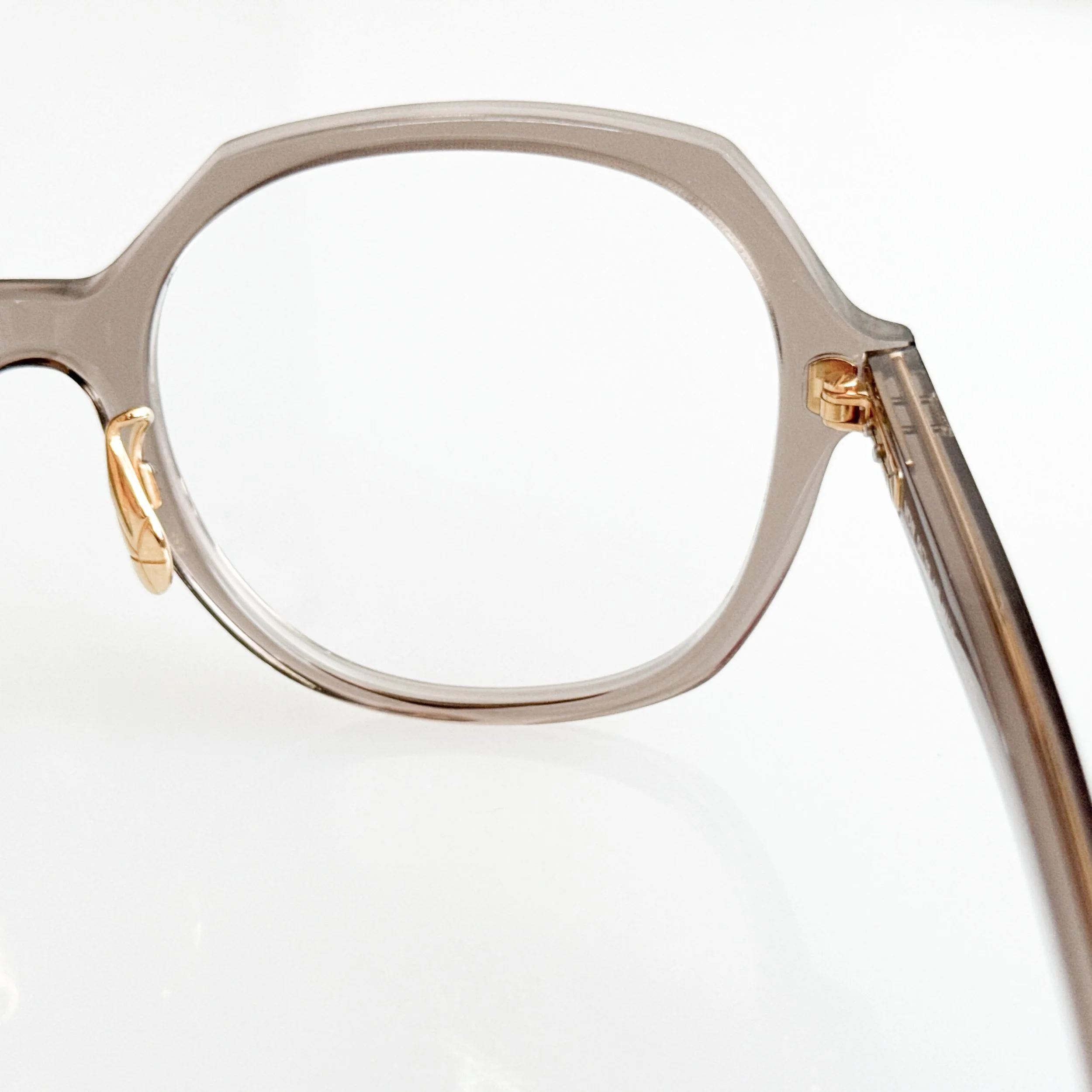 yuichi-toyama-mdw-u-174-col-3-taupe-chicago-optical-shops-4.jpg
