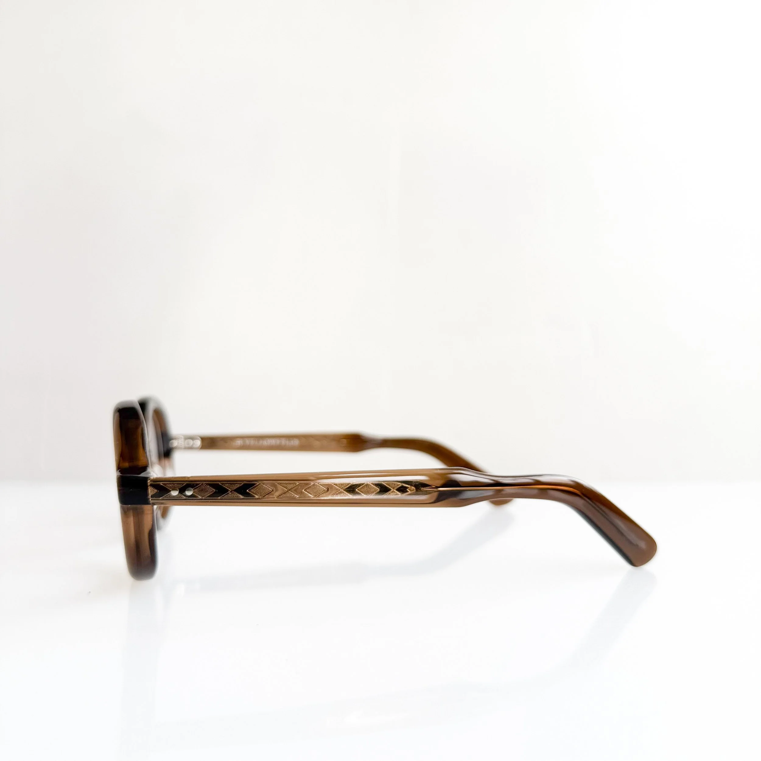 yellows-plus-connor-c234-crystal-brown-david-hockney-glasses-5.jpg