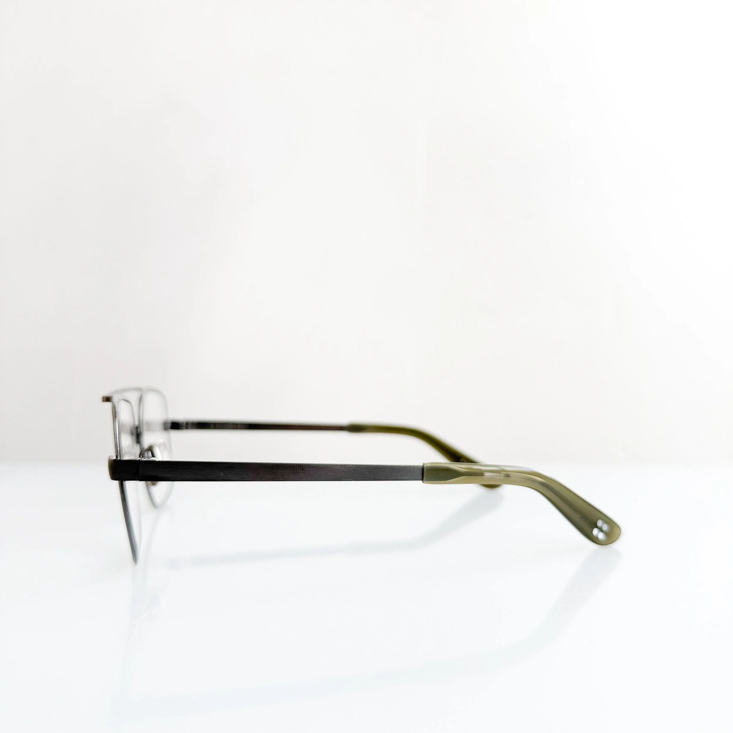 yellows-plus-blaire-c-10-gunmetal-grey-pilot-aviator-glasses-3.jpg