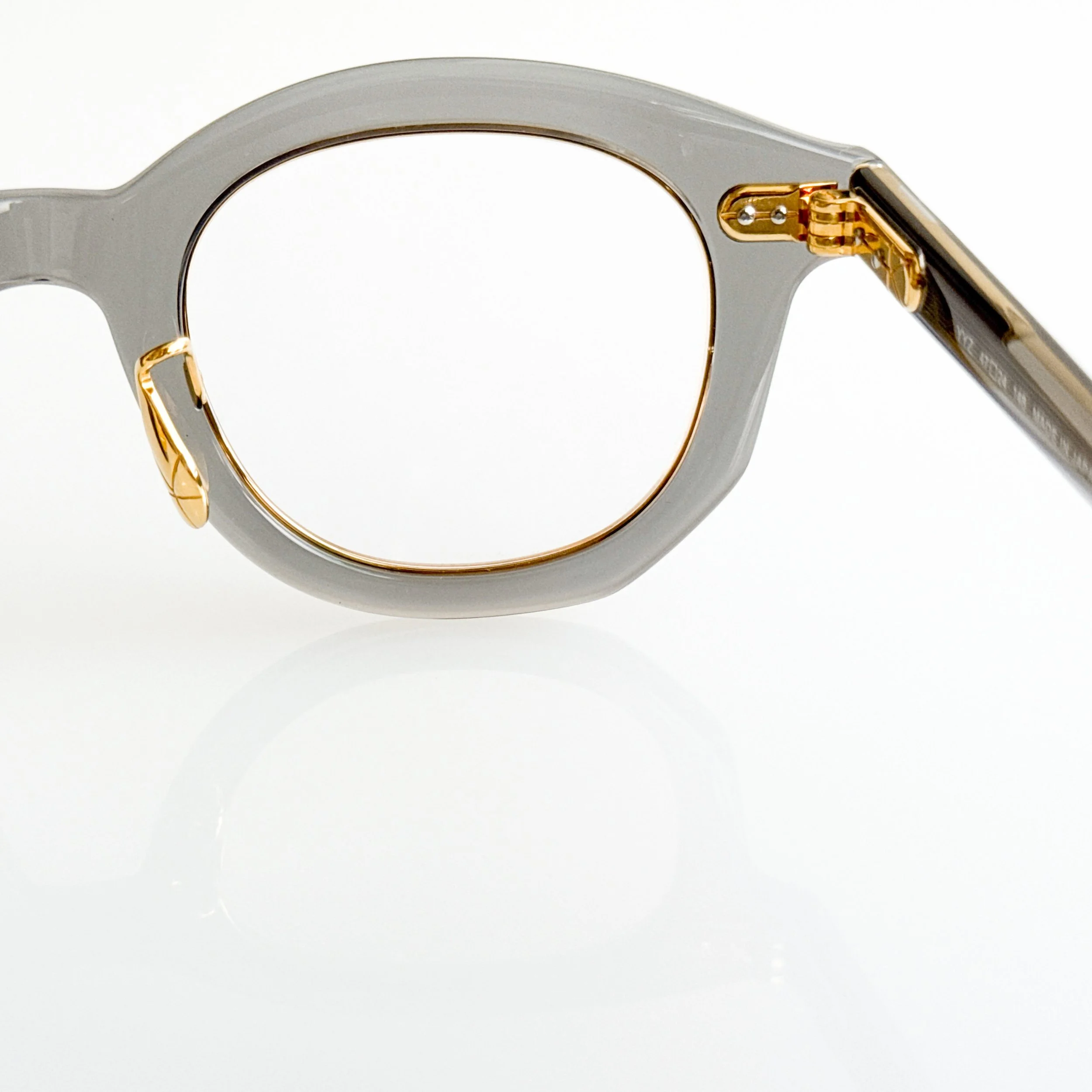 yuichi-toyama-glasses-yyz-u-181-col-04-clear-gray-gold-sale-4.jpg