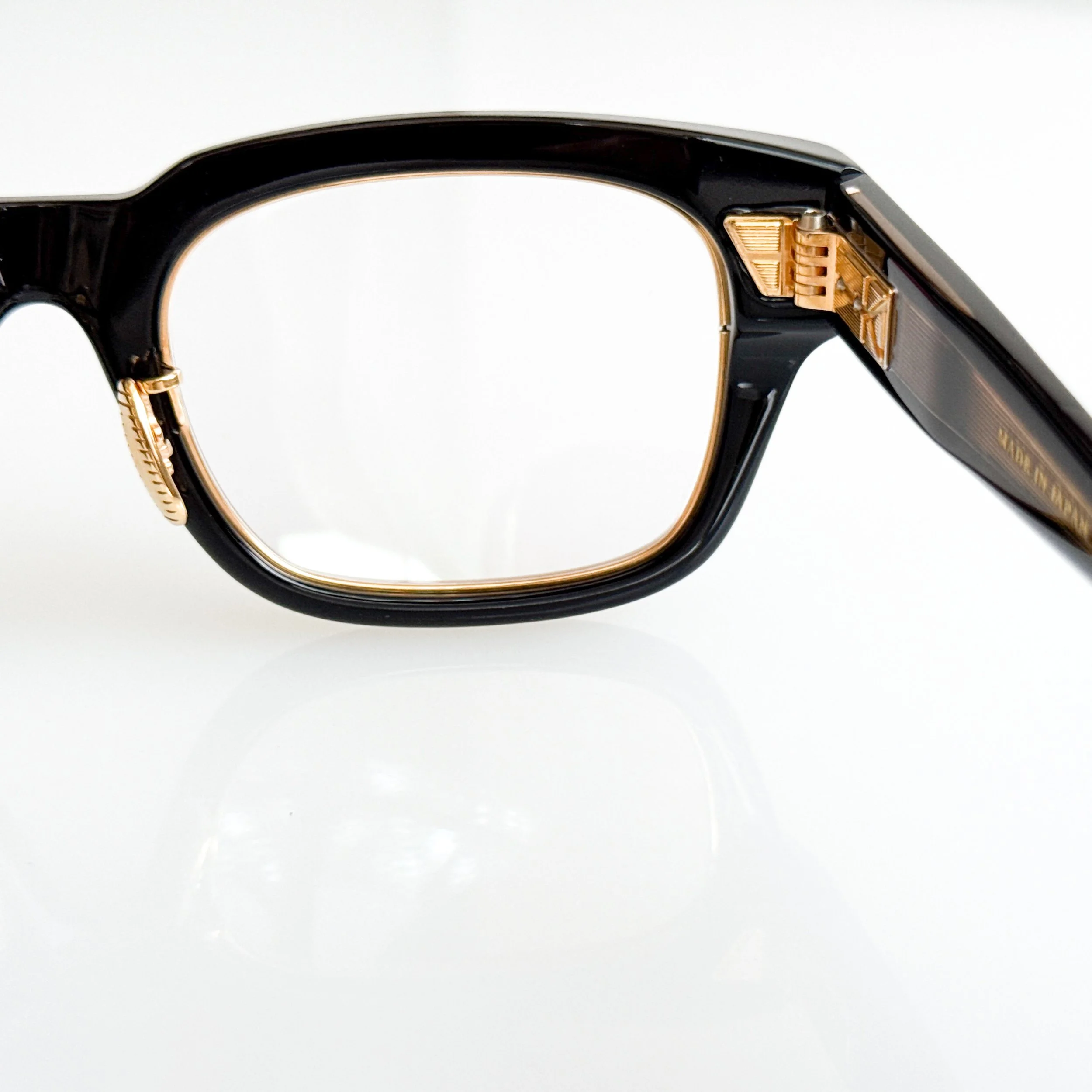 yuichi-toyama-5-williamsburg-col-1-black-gold-beacon-diablo-5.jpg