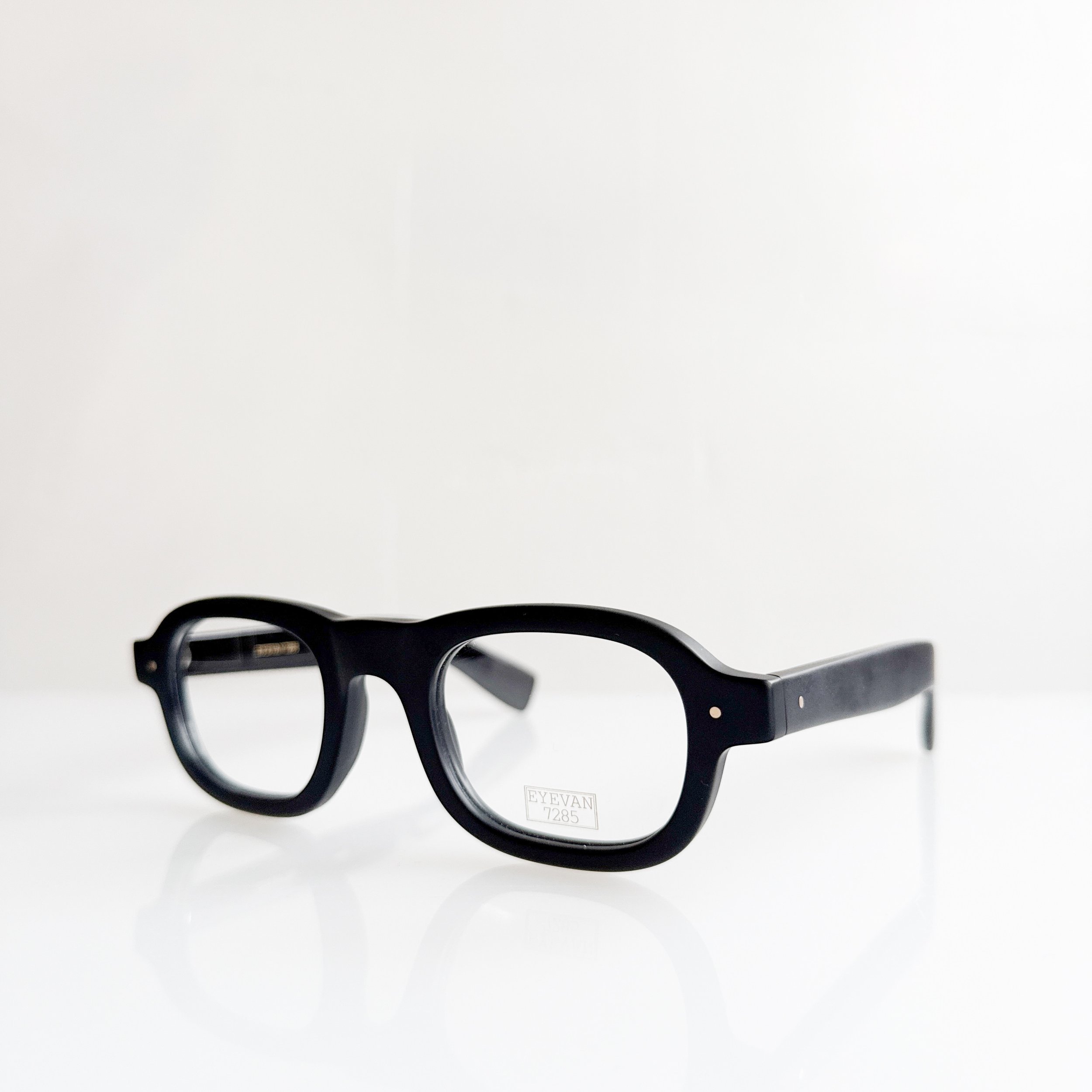 eyevan-7285-370e-c112-matte-black-chicago-store-locator-2.jpg