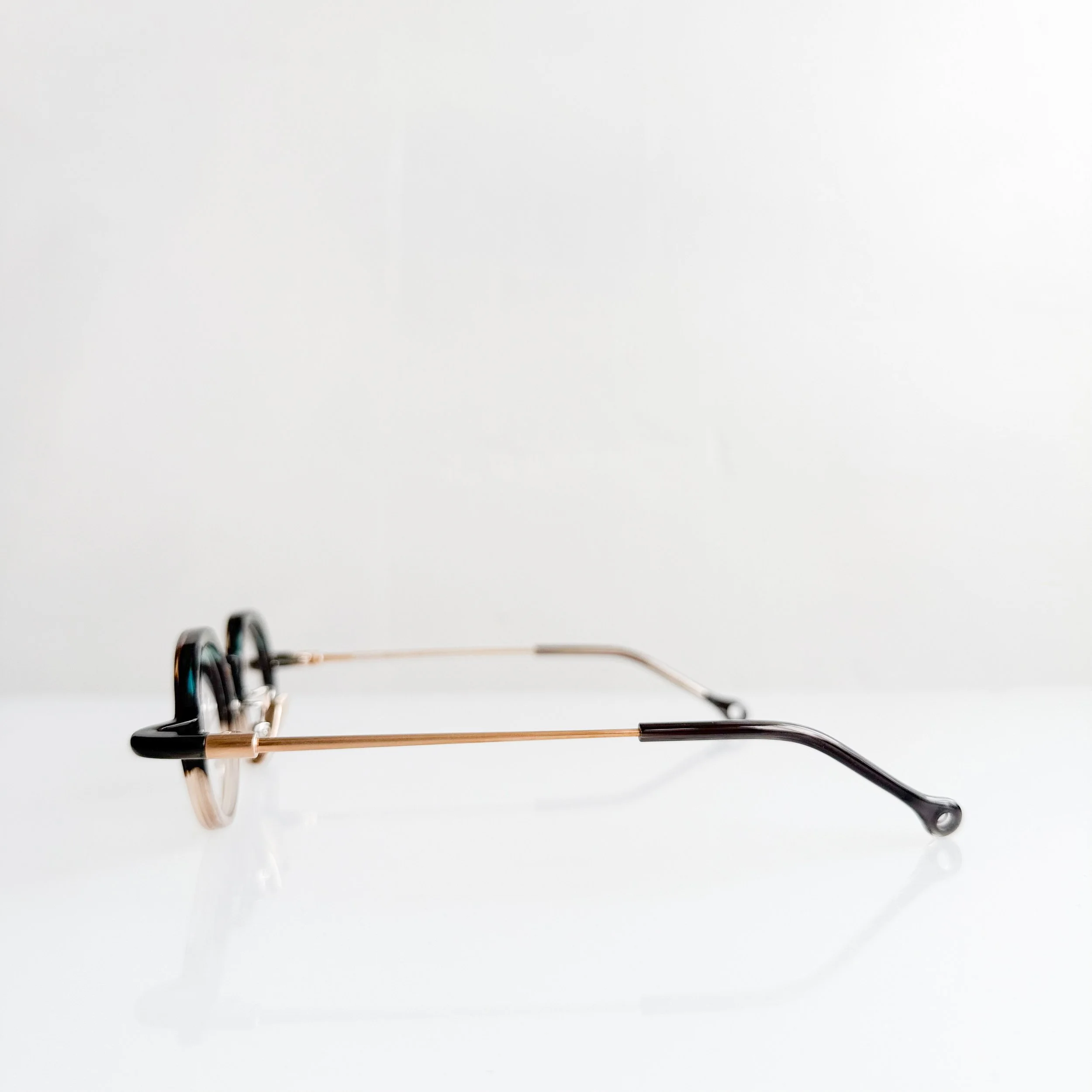factory900-x-viorou-eyewear-coro-col-739-green-tan-two-tone-3.jpg