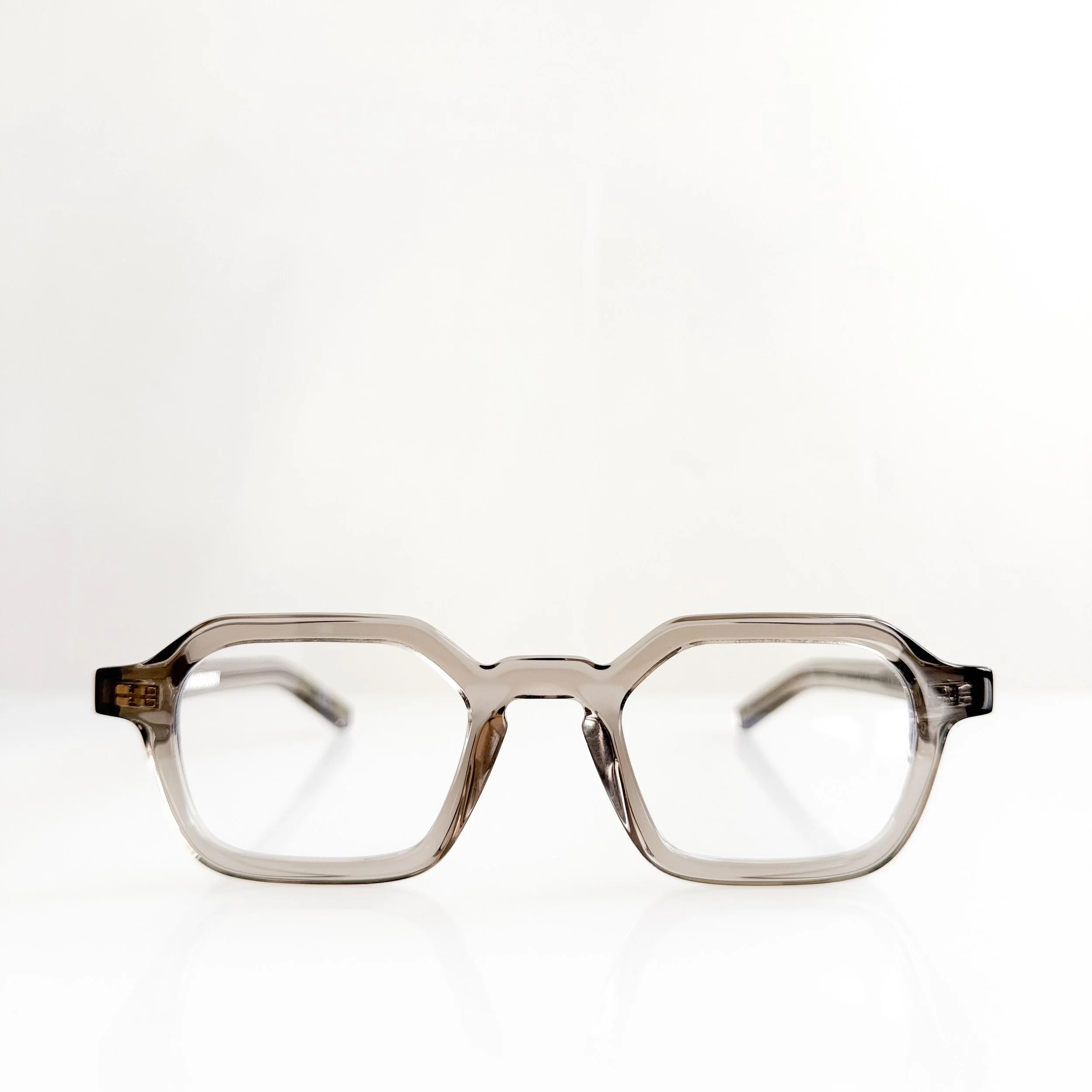 oscar-magnuson-andre-om2-warm-grey-best-optical-lab-chicago.jpg