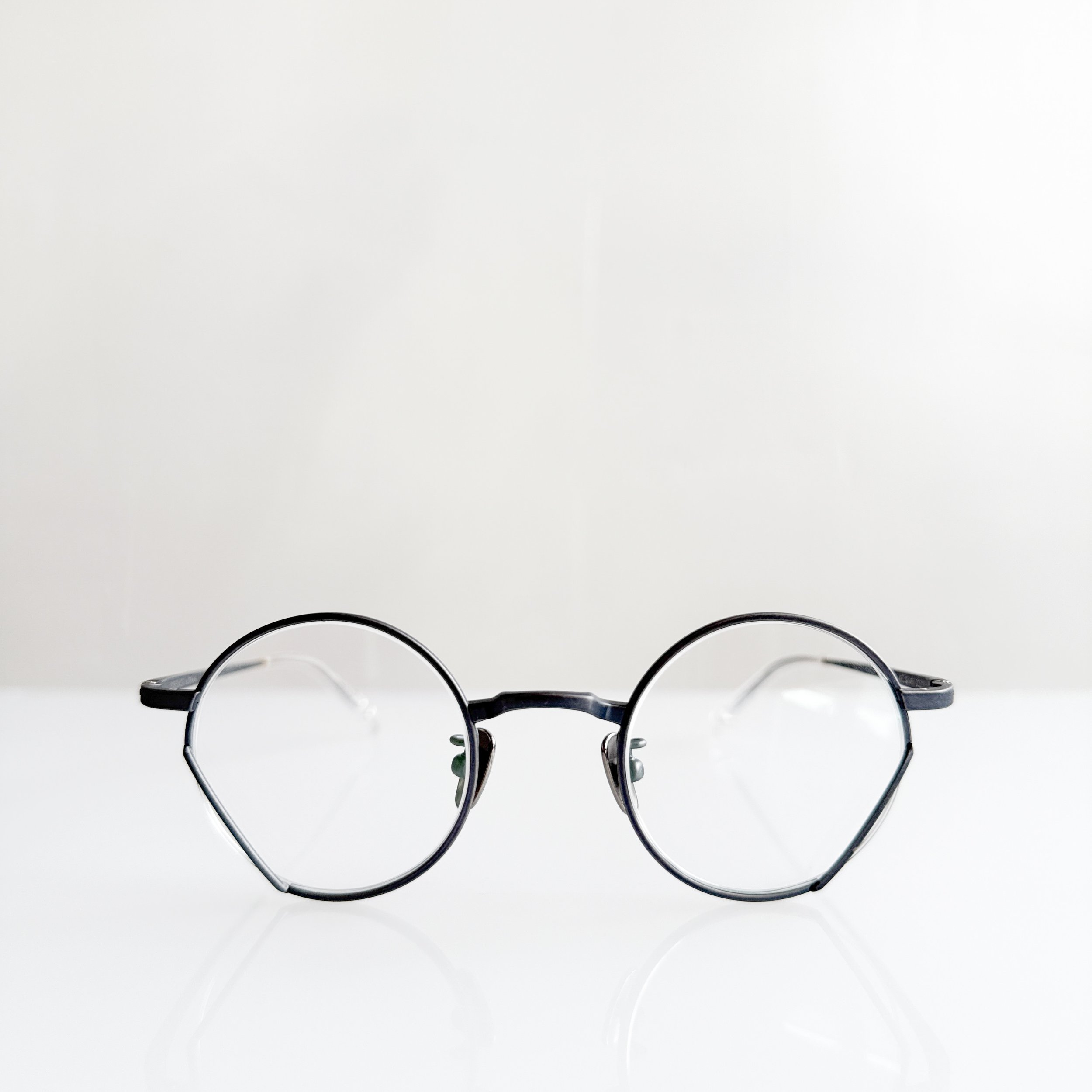 yoshinori-aoyama-glasses-ya-030-col-03-damage-blue-eyewear.jpg