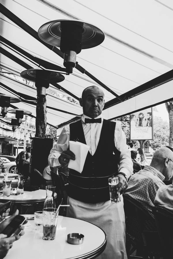 Café du Trocadéro. Le Garçon de café