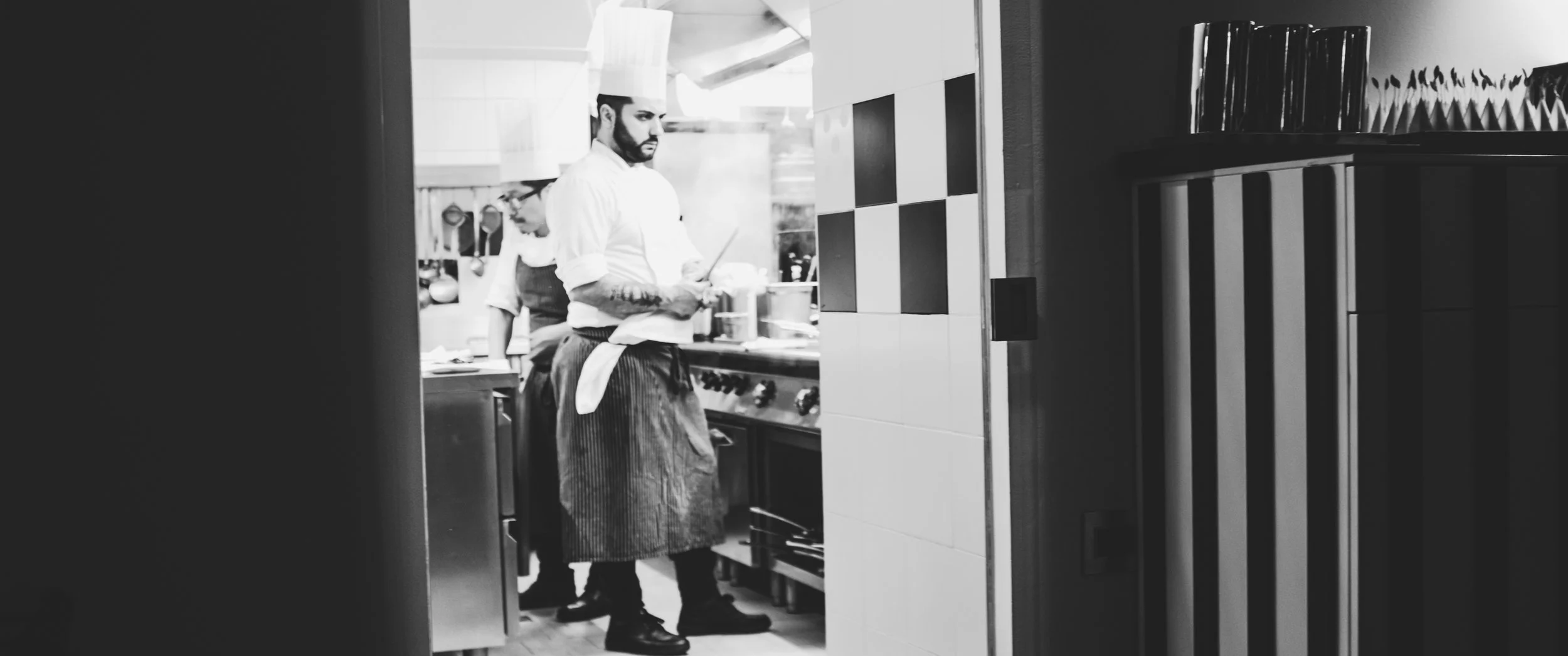 Felix Lo Basso. Vaizdas virtuvėje. Felix Lo Basso. Kitchen scene.