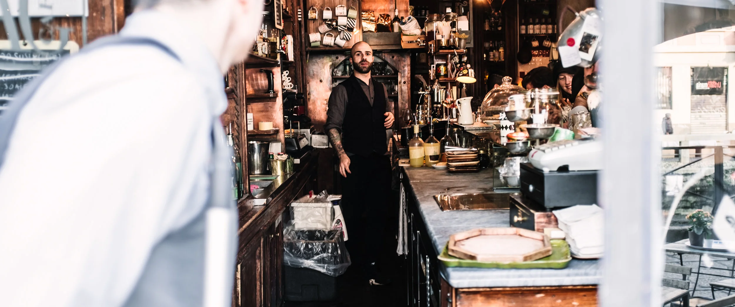 Milano Navigli. MAG Cafe