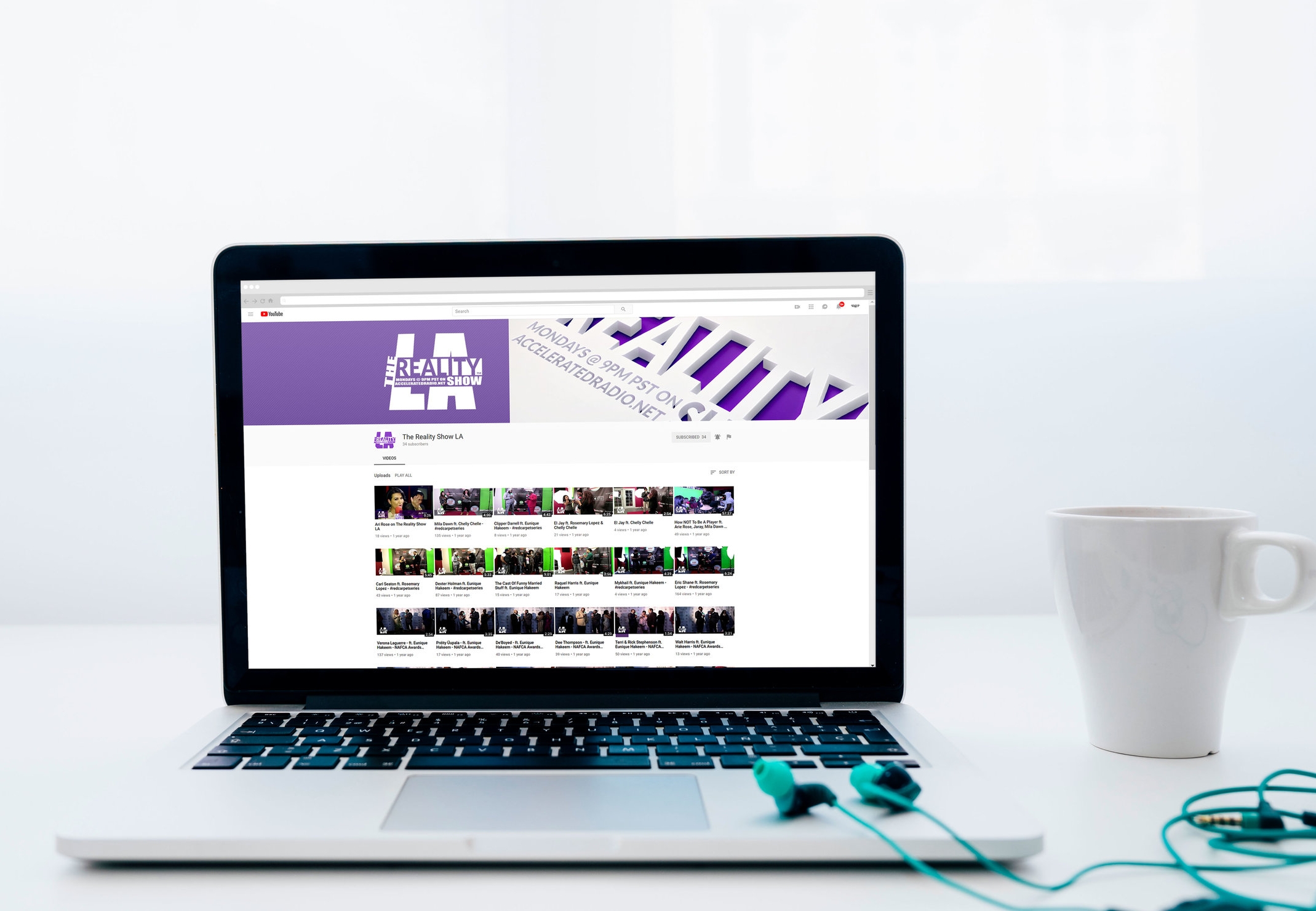Vlog-Pics-Computer-Mockup.jpg