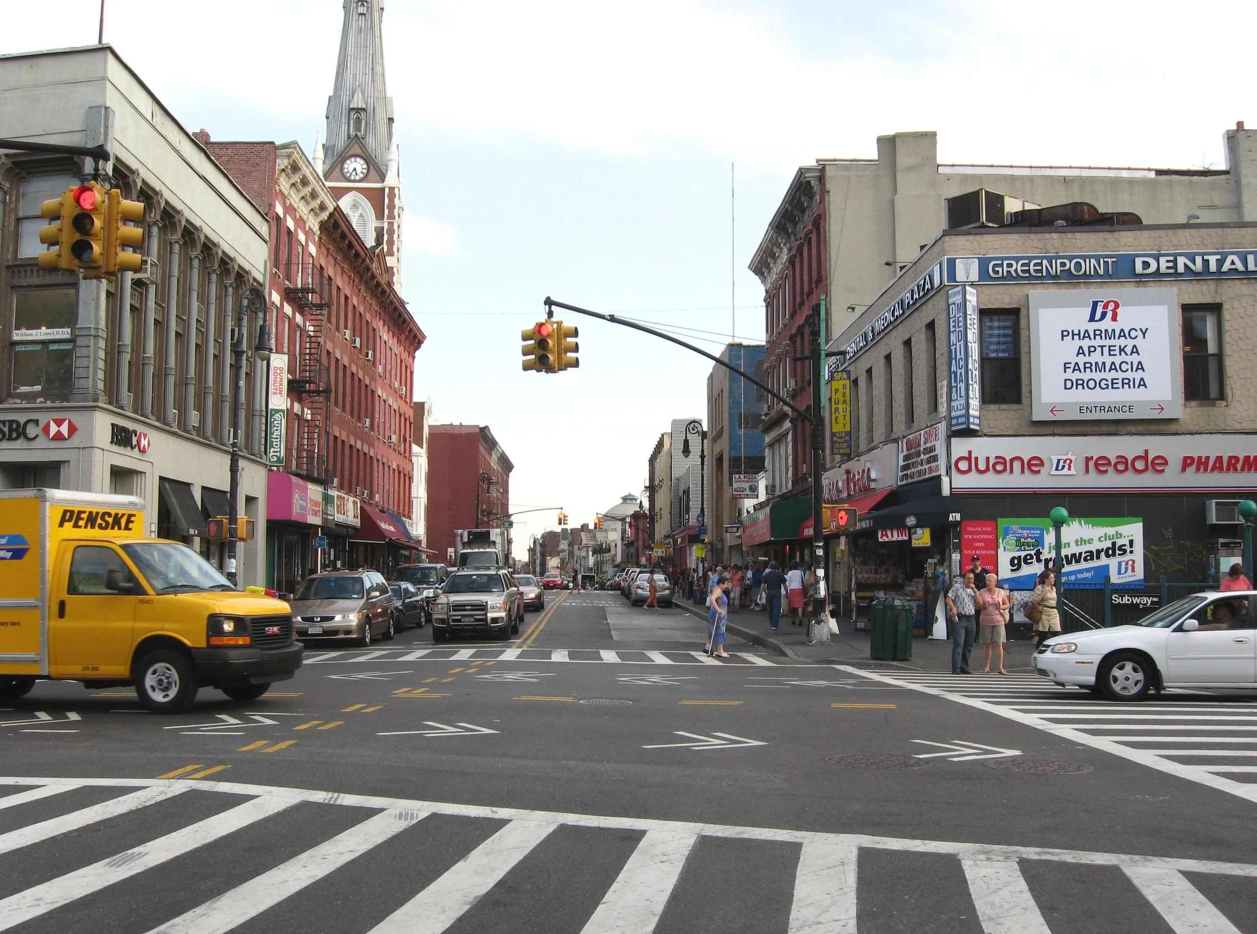 Manhattan_Avenue_Greenpoint_jeh.JPG