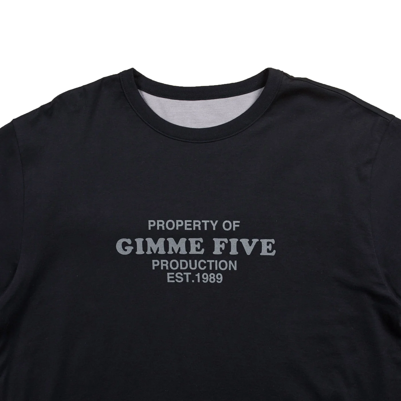 reversible-tee-blackgrey-detail.jpg