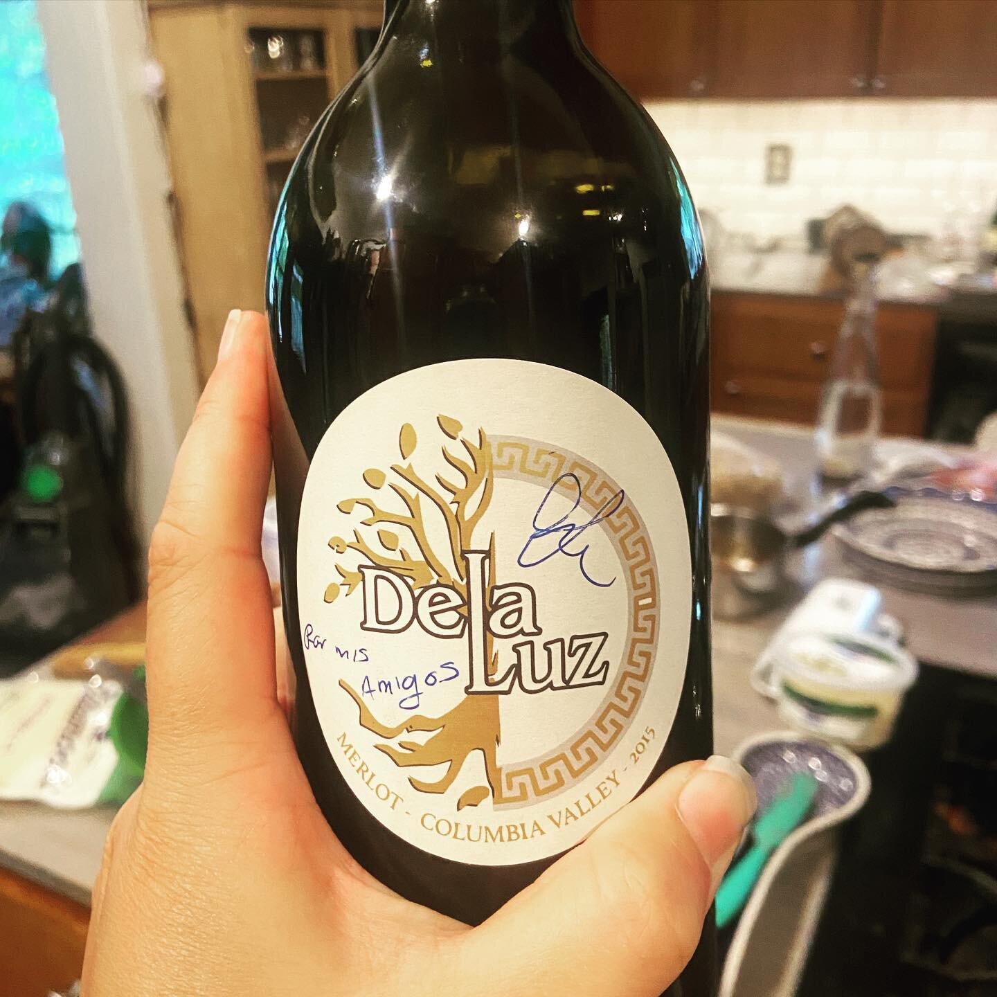 Enjoying a very special wine from a good friend: Victor De La Luz! Check out @delaluzwines if you haven&rsquo;t already!
#localwine #wallawallawine #drinklocal #wallawalla