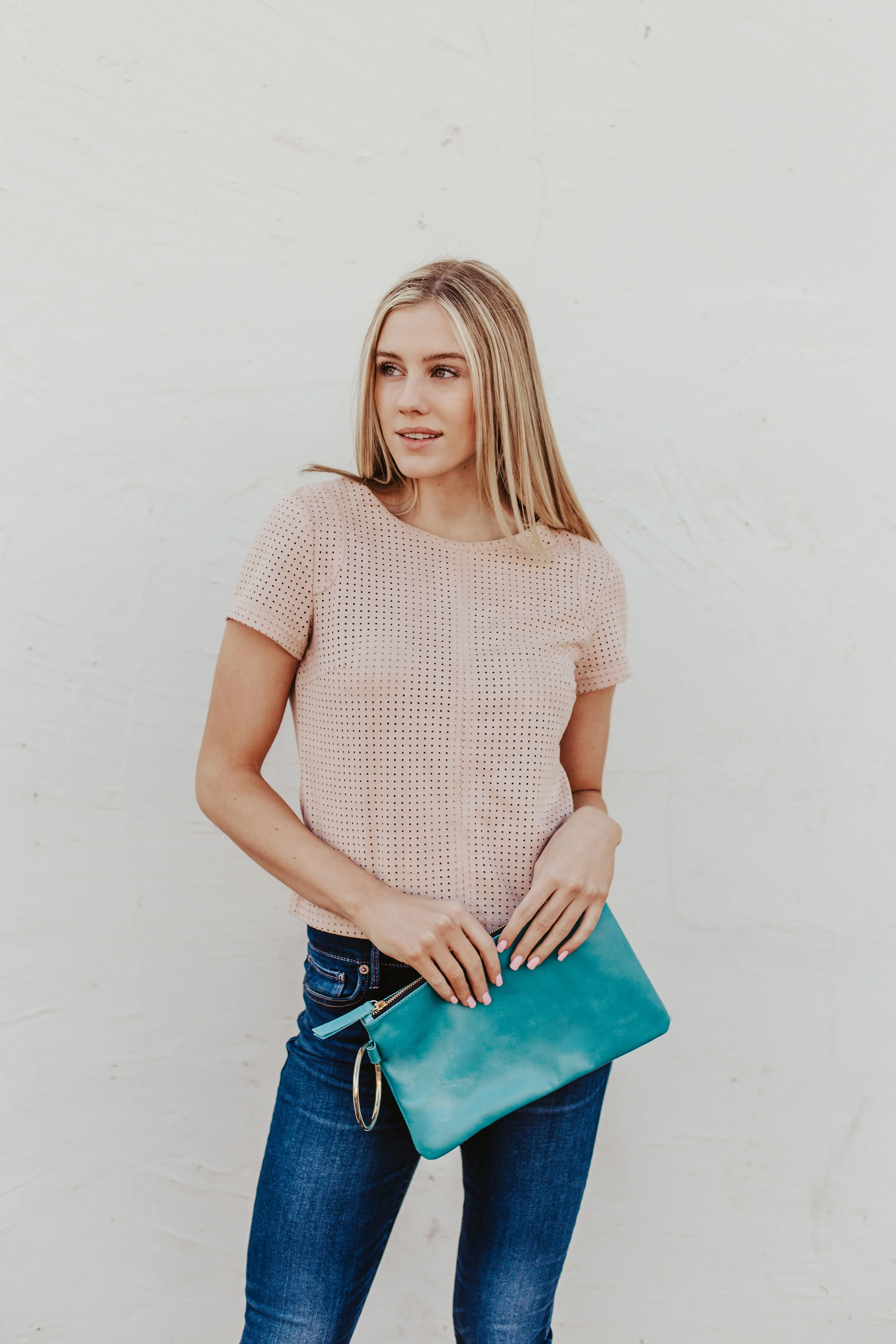 GAVI CLUTCH IN SOFT TURQUOISE